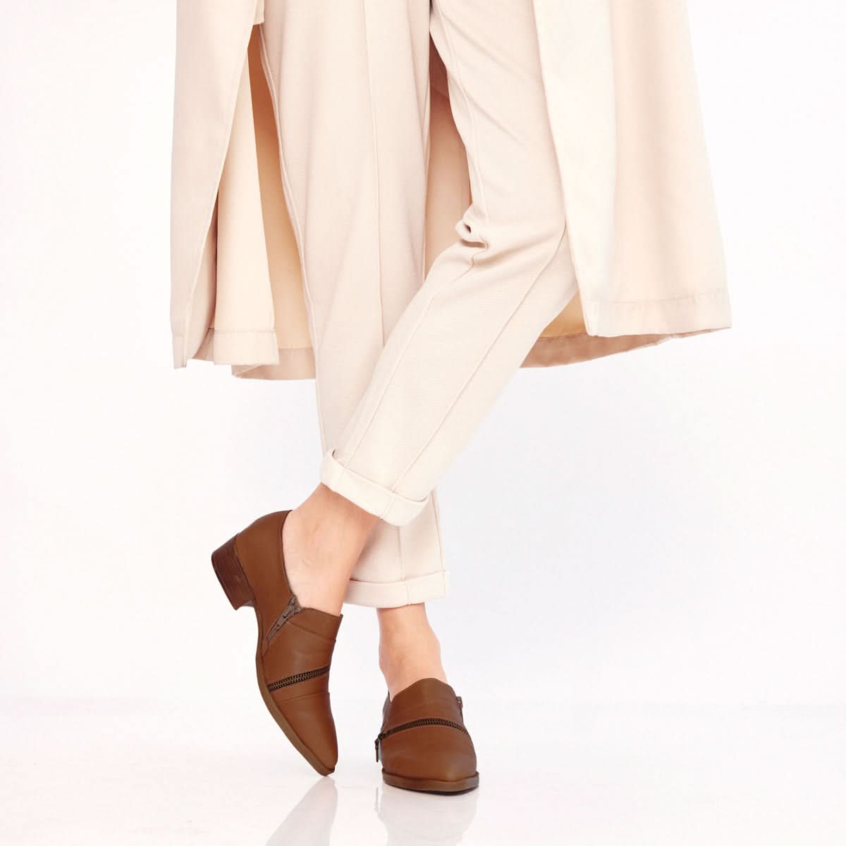 נעלי נשים- פלג - B Unique