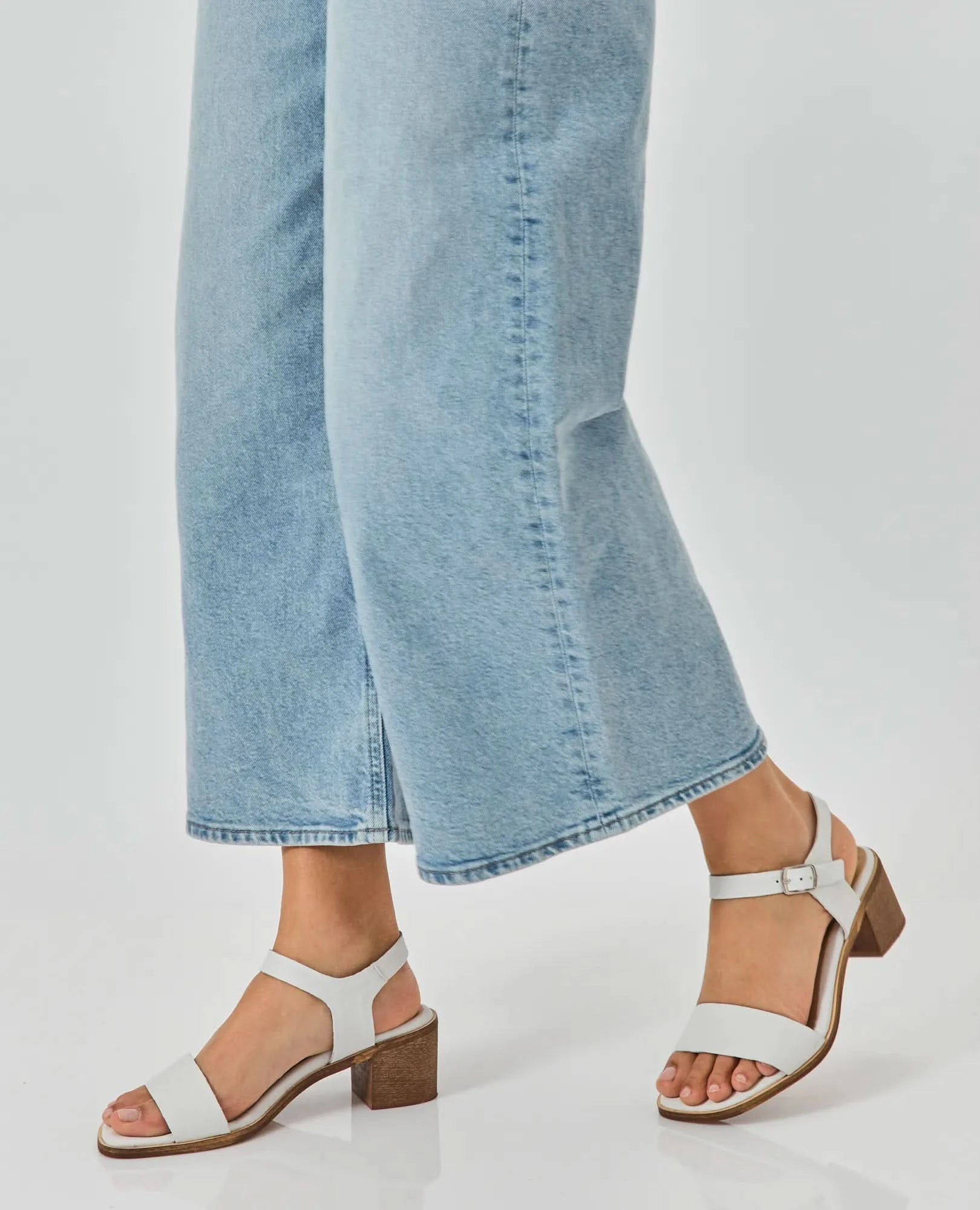 סנדלי עקב- לוסיה - B Unique - סנדלים