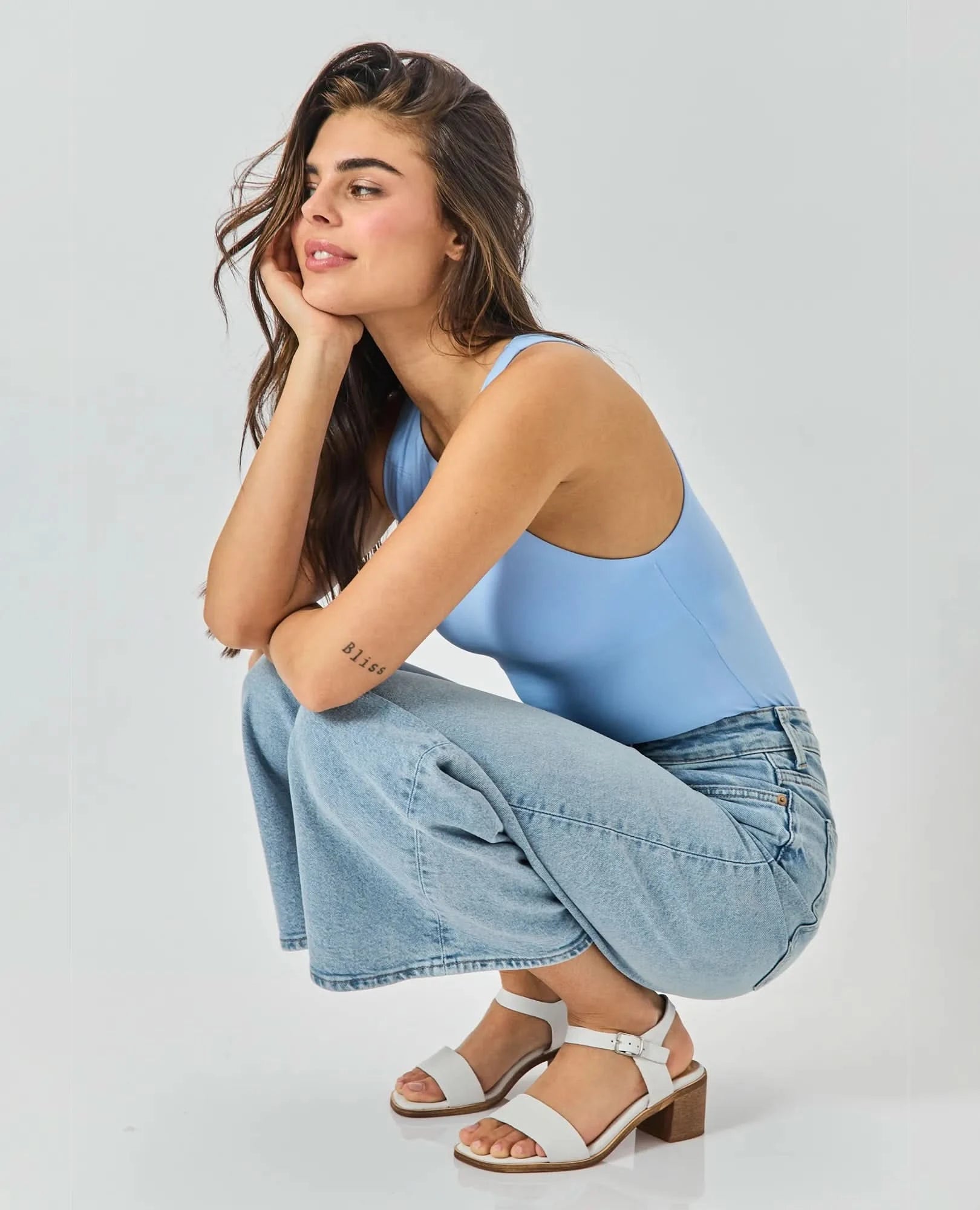 סנדלי עקב- לוסיה - B Unique - סנדלים