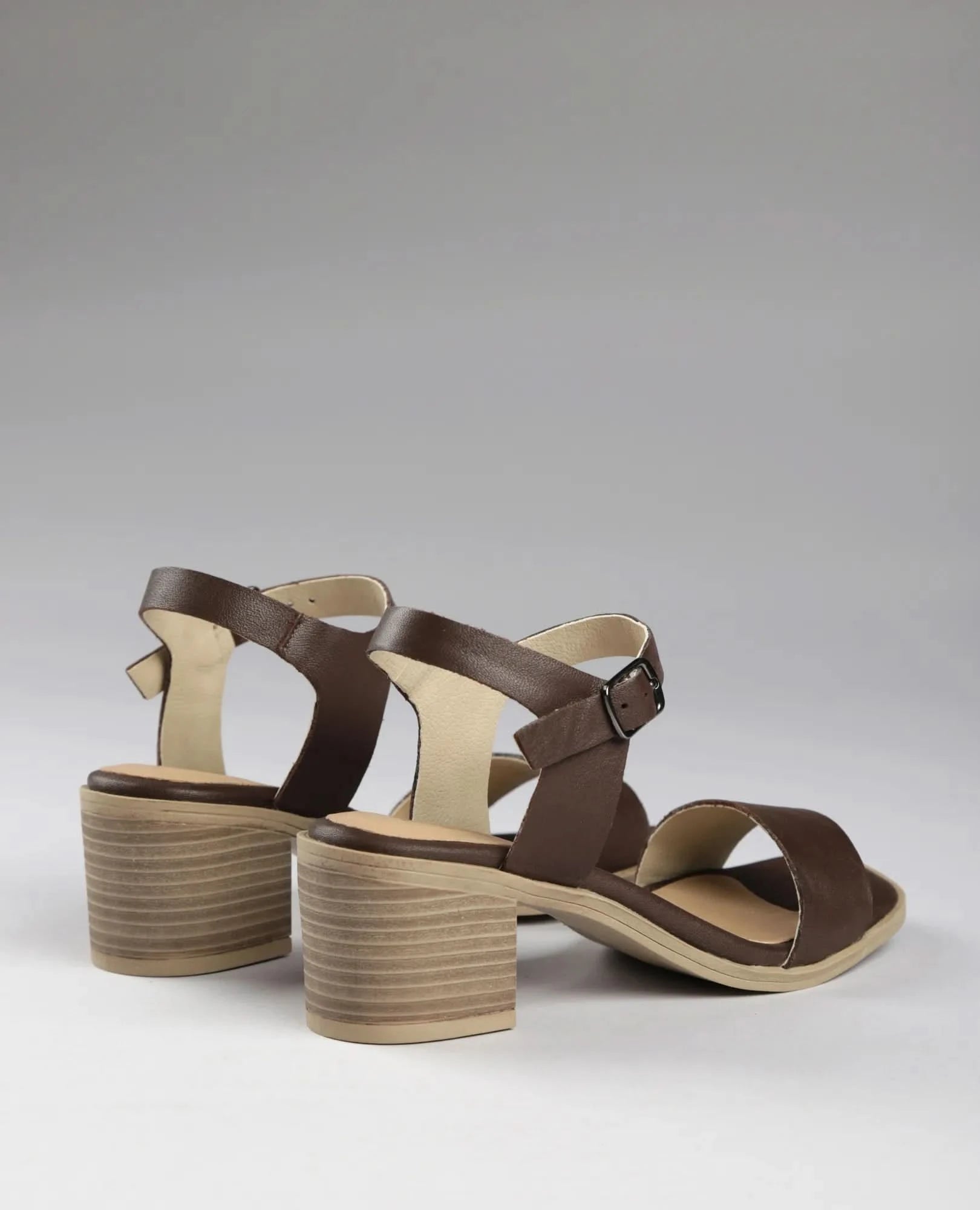 סנדלי עקב- לוסיה - B Unique - סנדלים