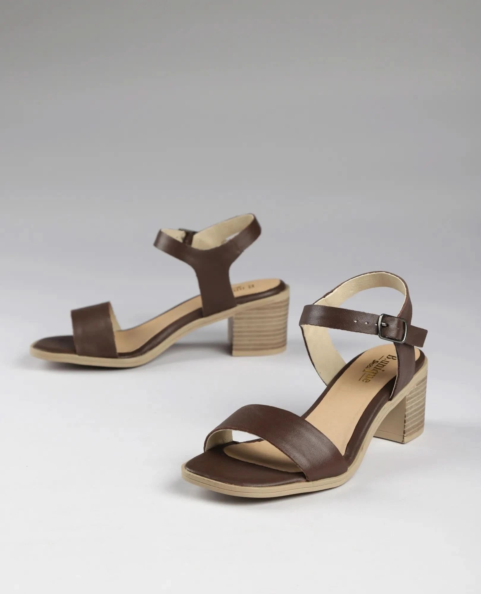 סנדלי עקב- לוסיה - B Unique - סנדלים