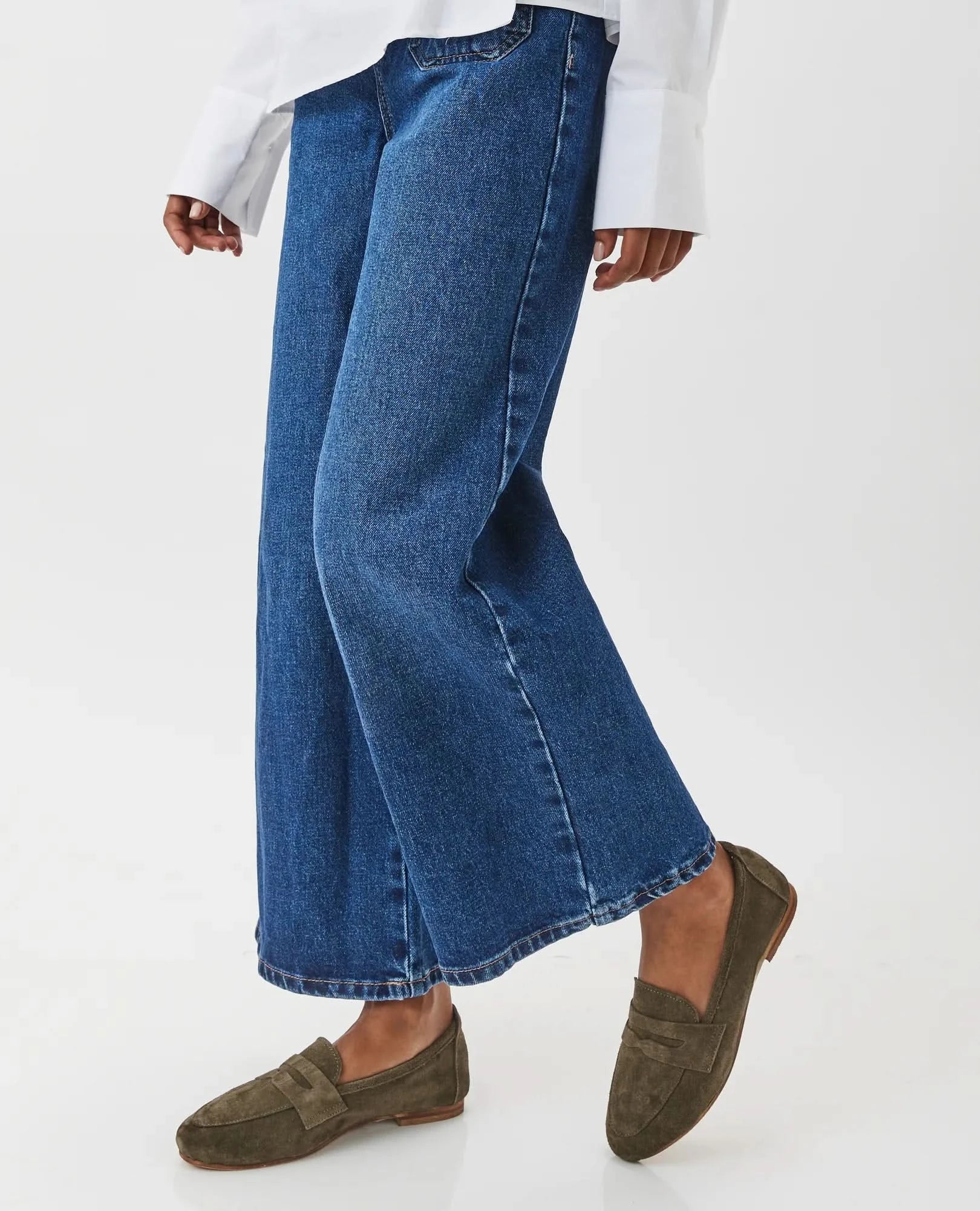 נעלי מוקסין מעור זמש דגם קורין- באתר ובחנויות בי יוניק