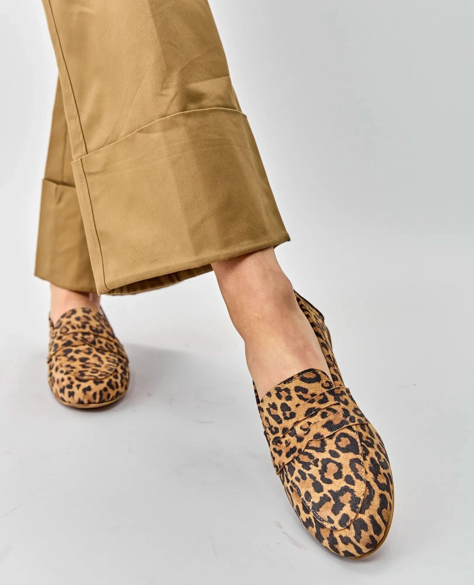 קורין - נעלי מוקסין מנומר - B Unique