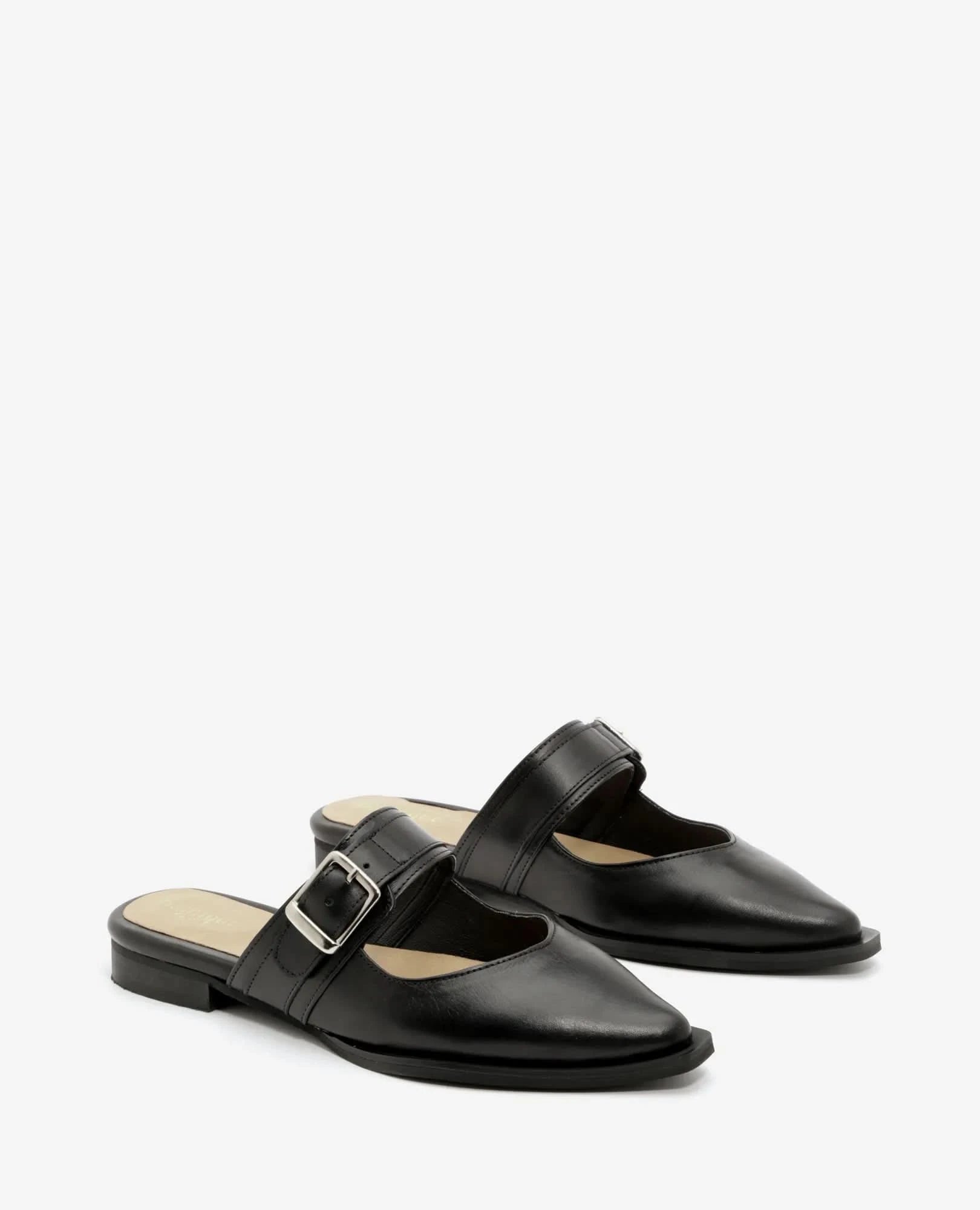 כפכפי מיול עם שפיץ-שי