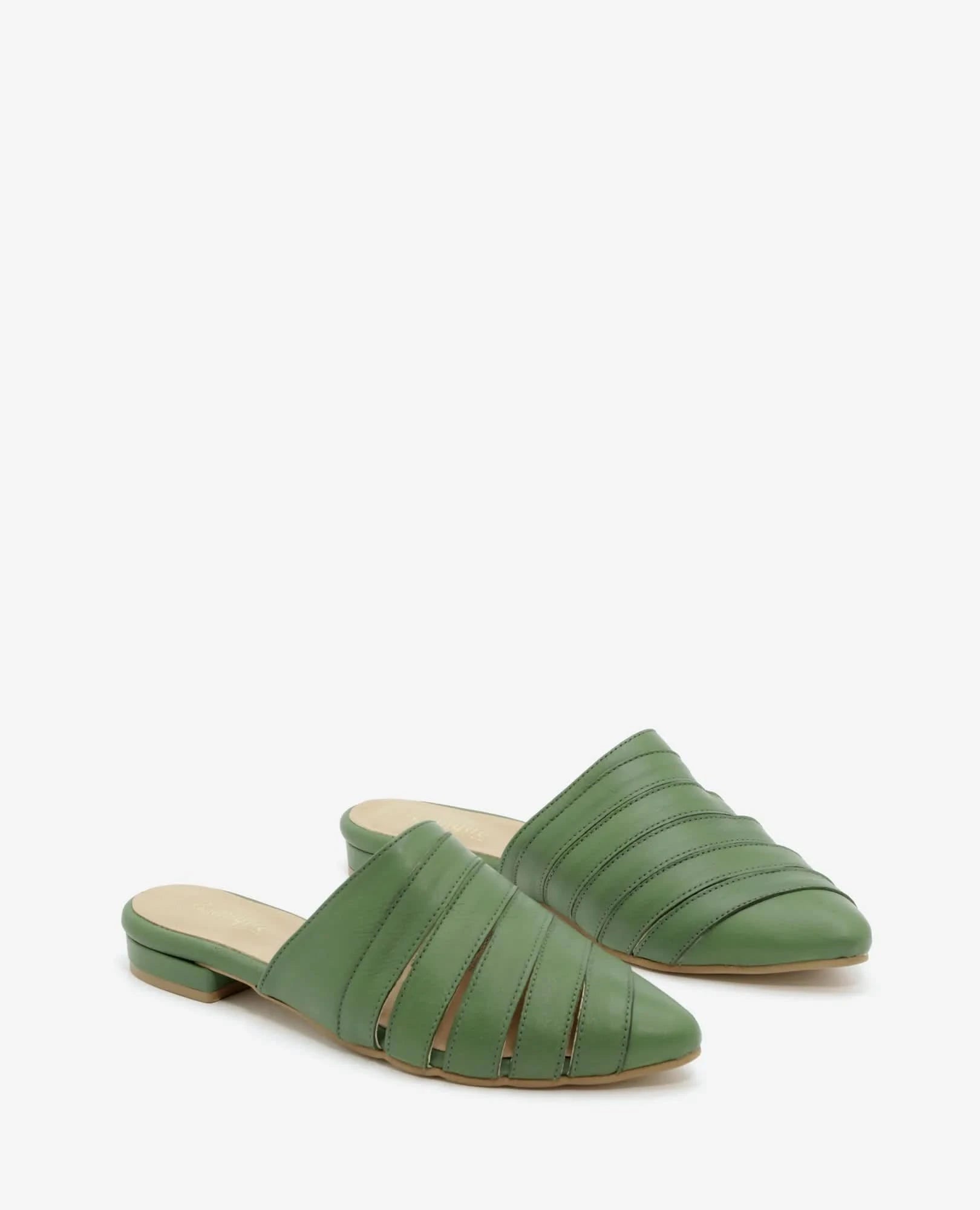 כפכפי מיול עם רצועות