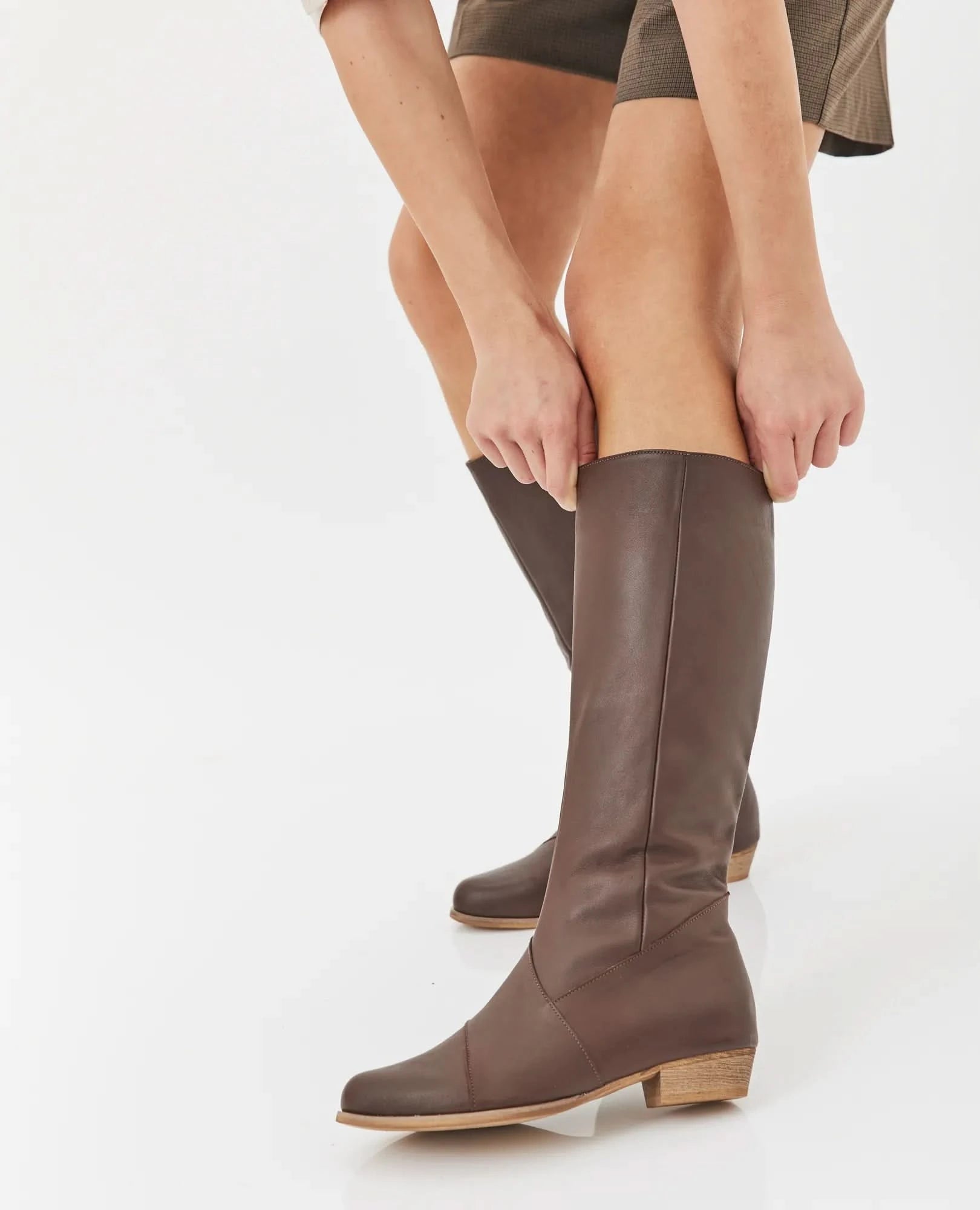 מגפיים קלאסיים - עמנואל