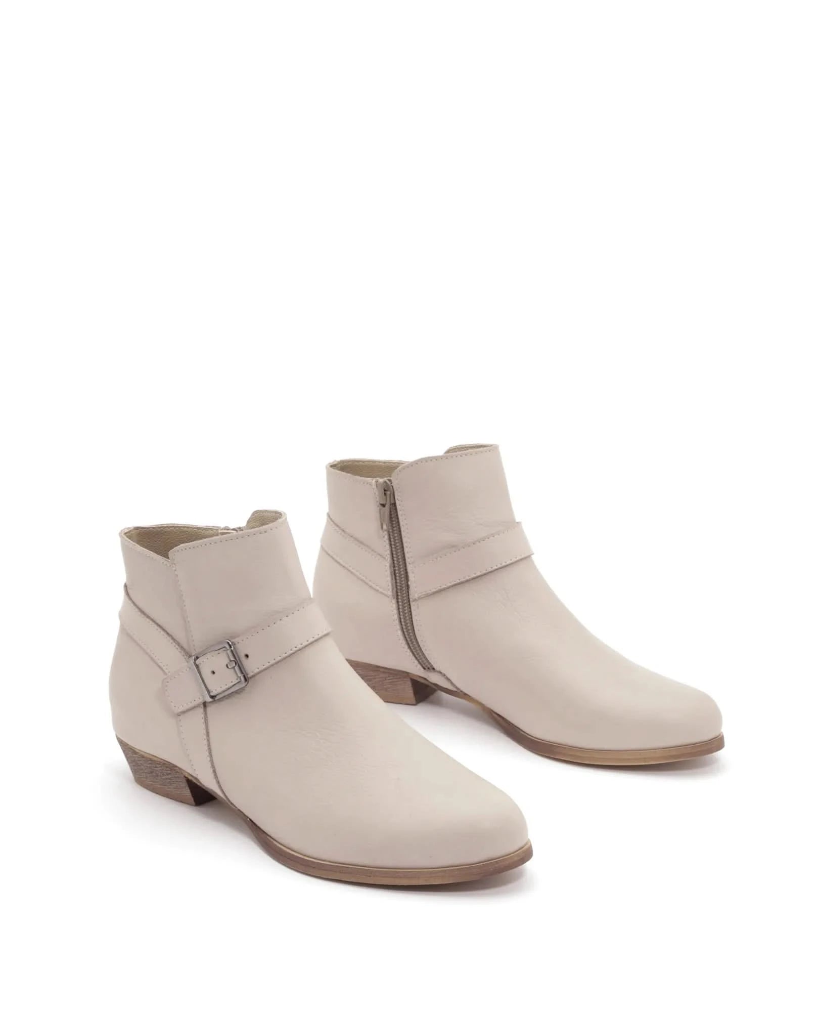 מגפונים קז'ואליים - פמלה - B Unique