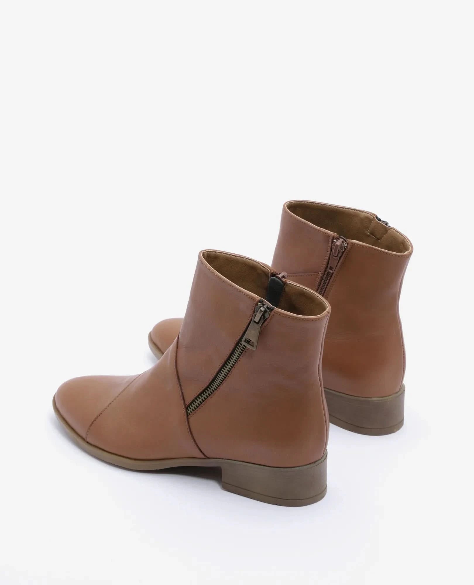 מגפוני קז'ואל - אריאנה