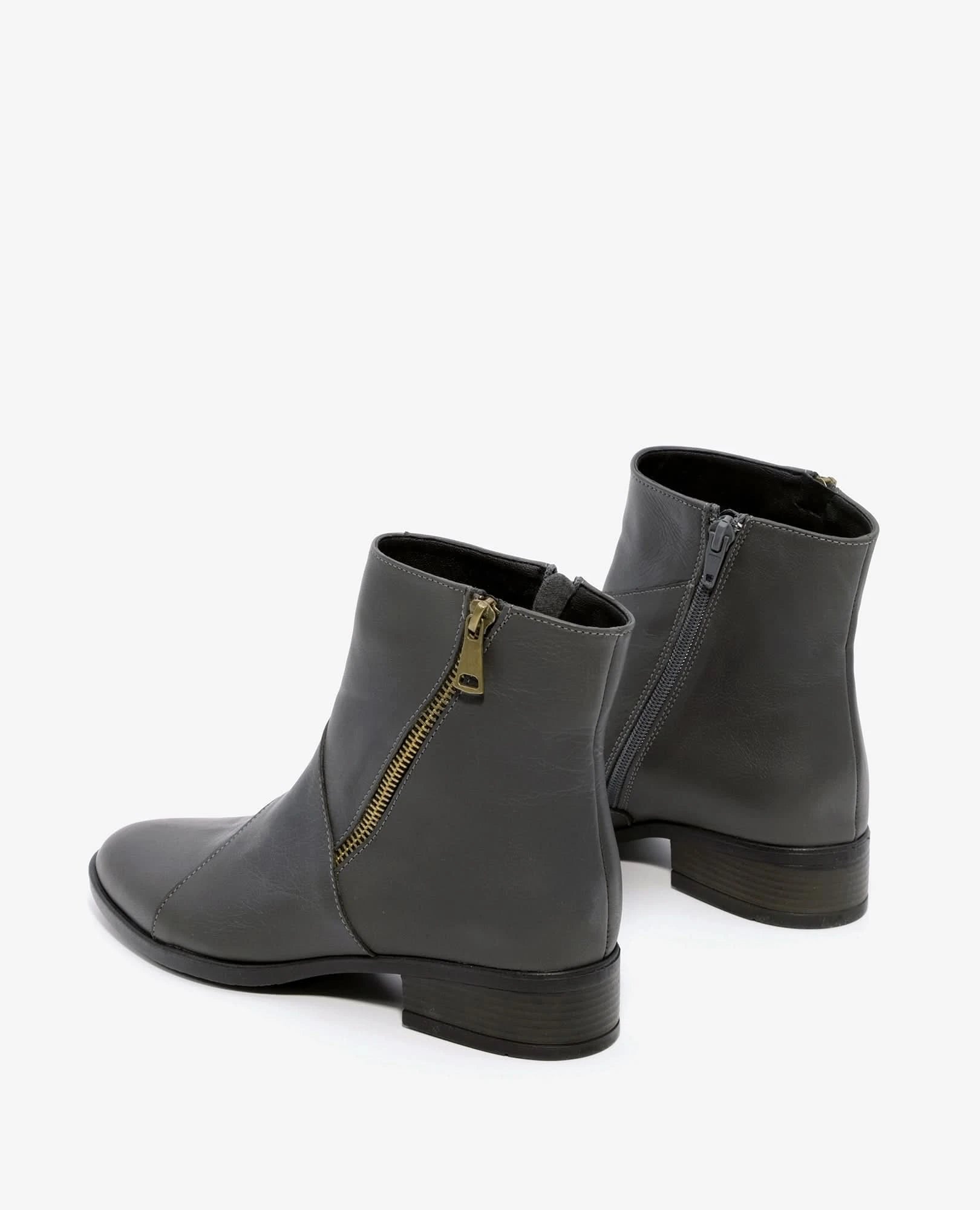 מגפוני קז'ואל - אריאנה - B Unique