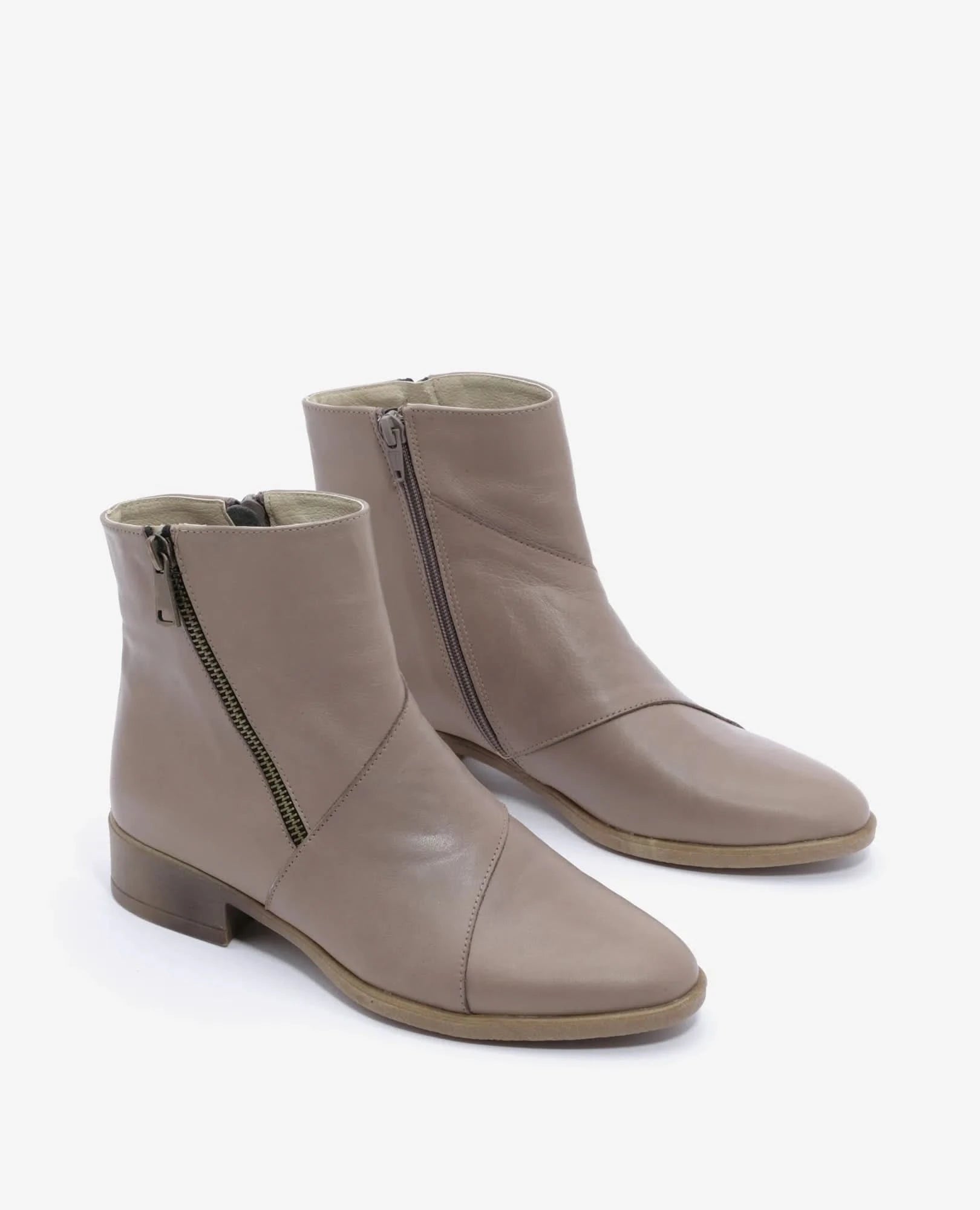 מגפוני קז'ואל - אריאנה