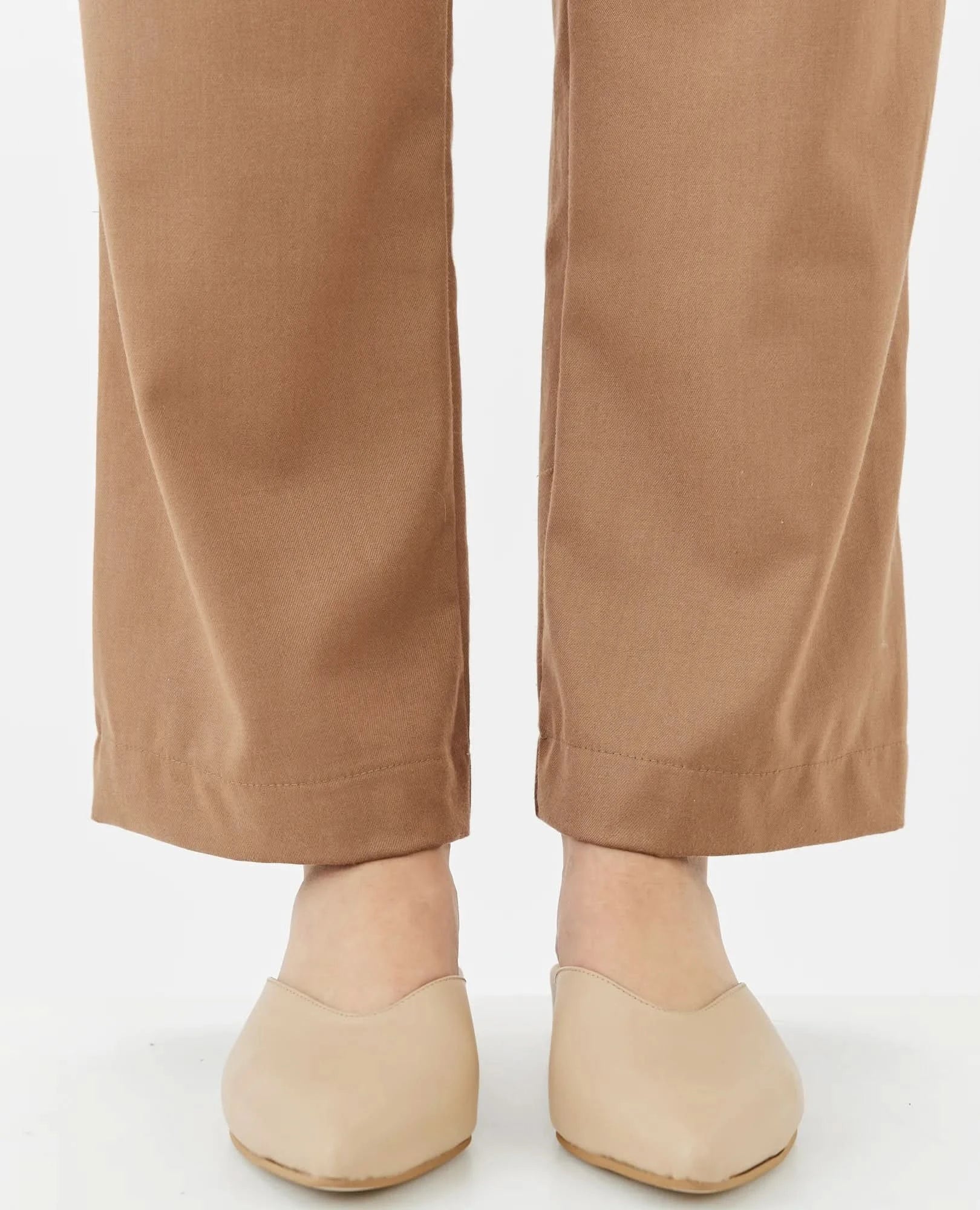 כפכפי מיול עם שפיץ-סיגל