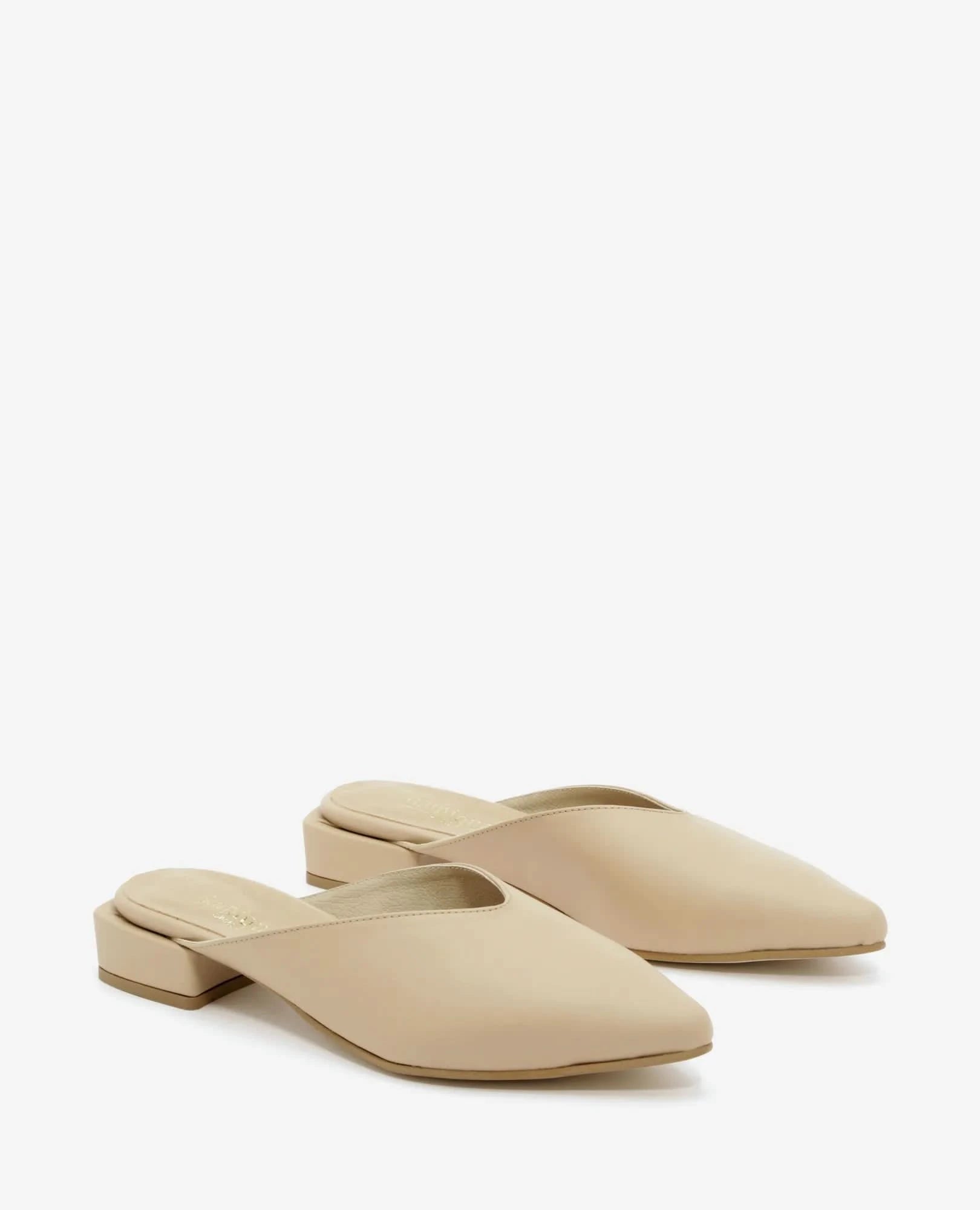 כפכפי מיול עם שפיץ-סיגל