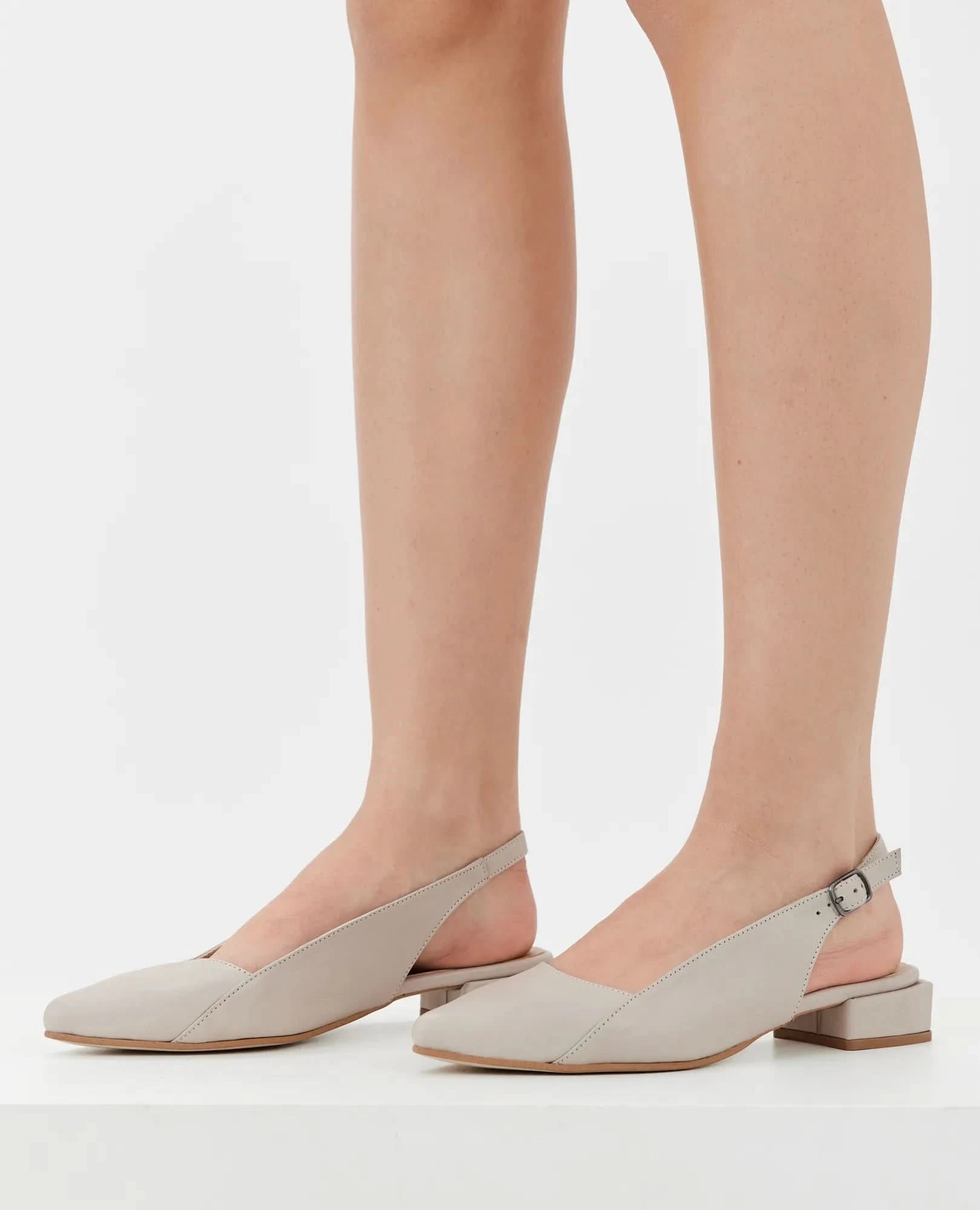 נעלי סירה פתוחות -אדווה