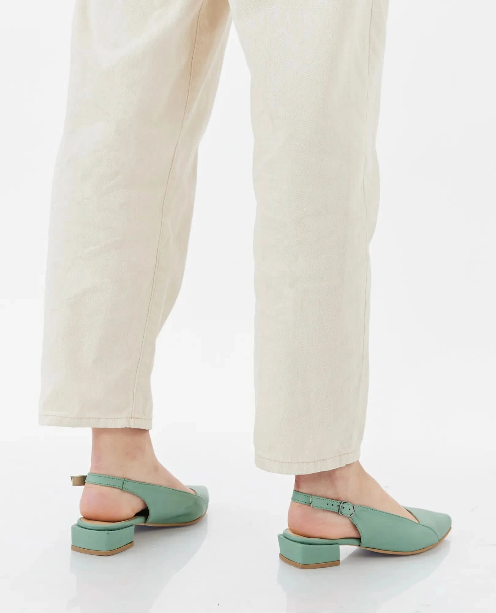 נעלי סירה פתוחות -אדווה