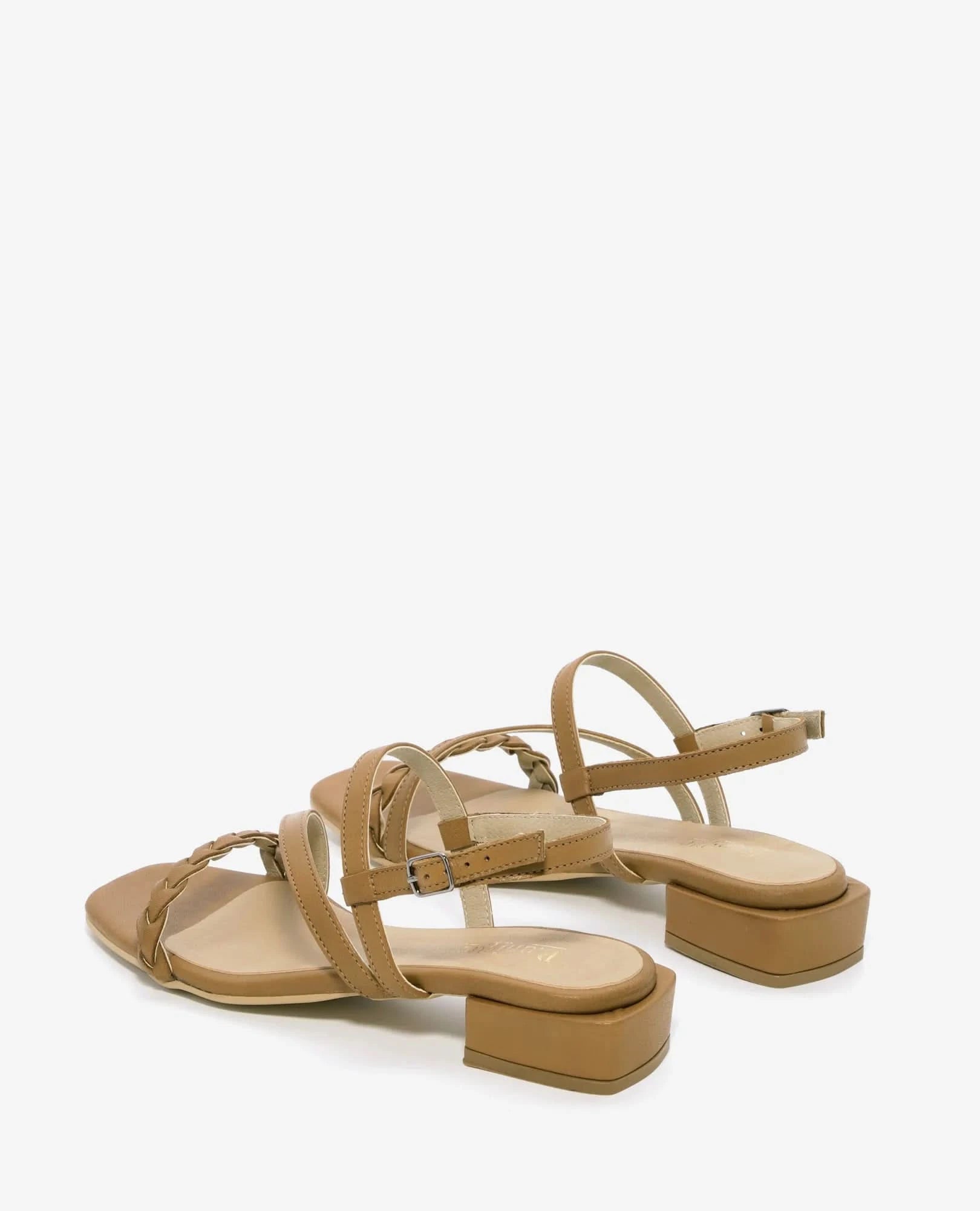 סנדלים אלגנטיות -נוי