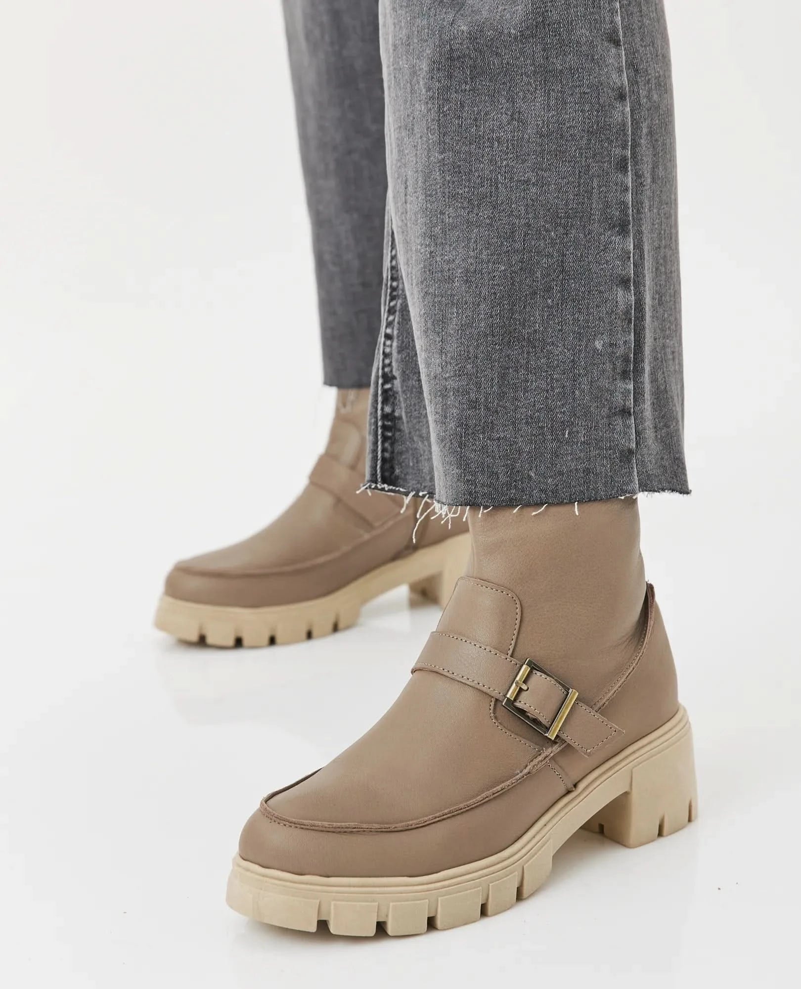 מגפוני טרקטור - שחף - B Unique