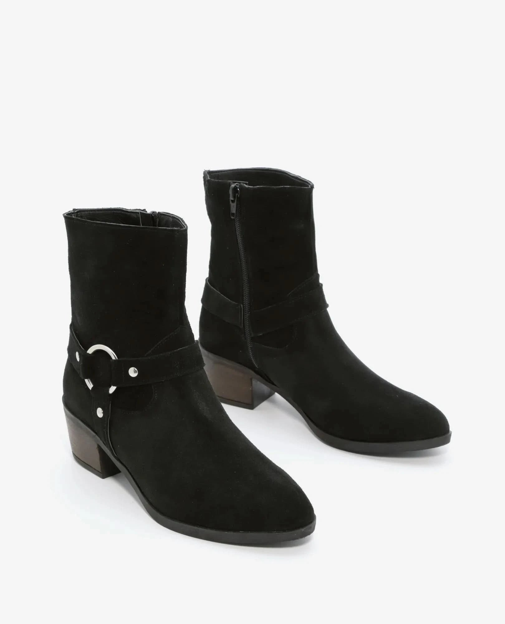 מגפוני עקב קלאסיים - שקד