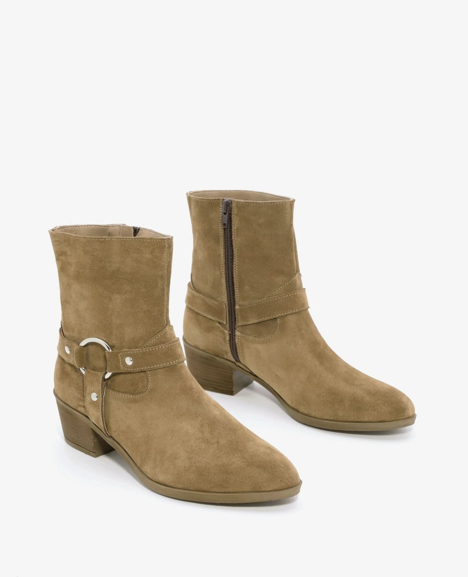 מגפוני עקב קלאסיים - שקד - B Unique