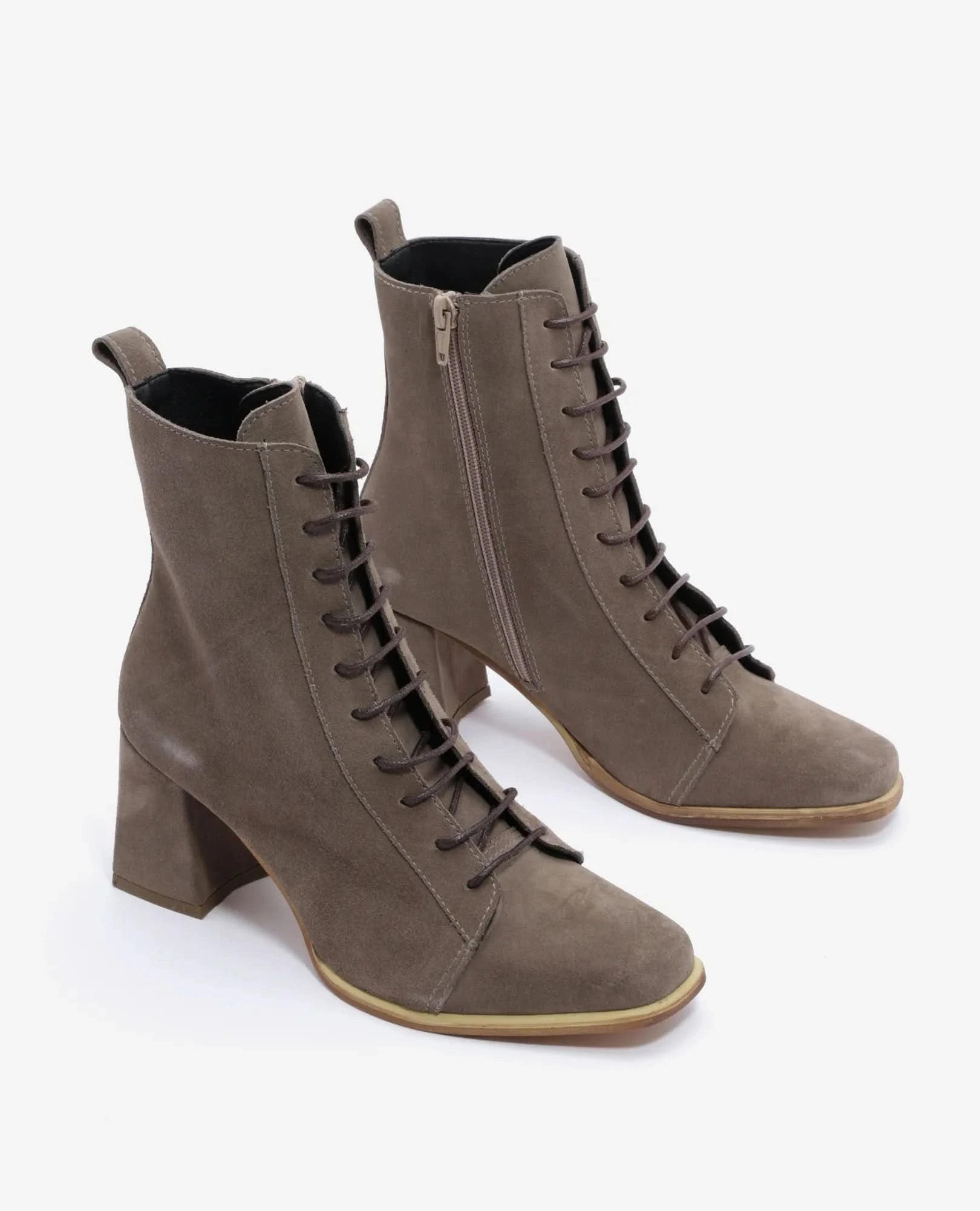 מגפוני עקב - עמליה - B Unique