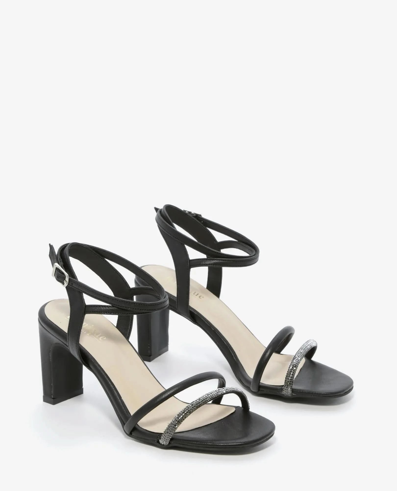 סנדלי עקב -וינה