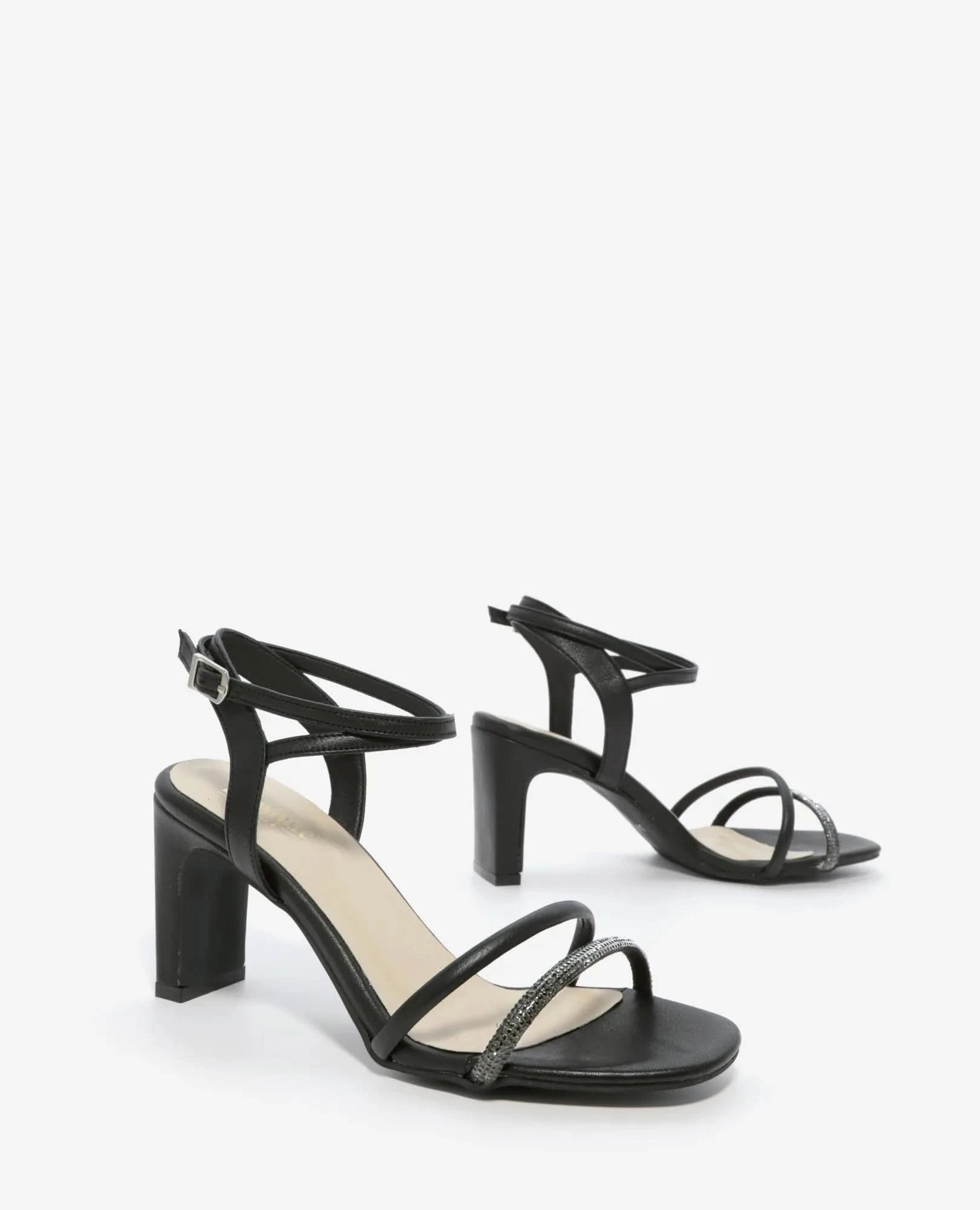 סנדלי עקב -וינה