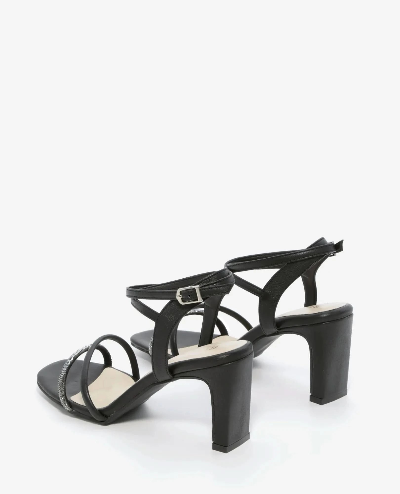 סנדלי עקב -וינה