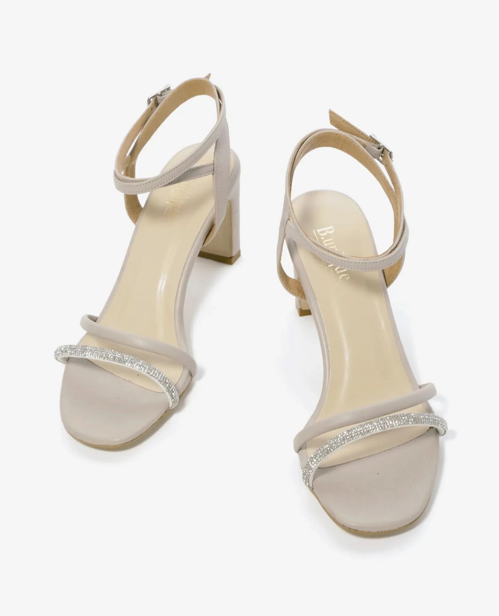 סנדלי עקב -וינה