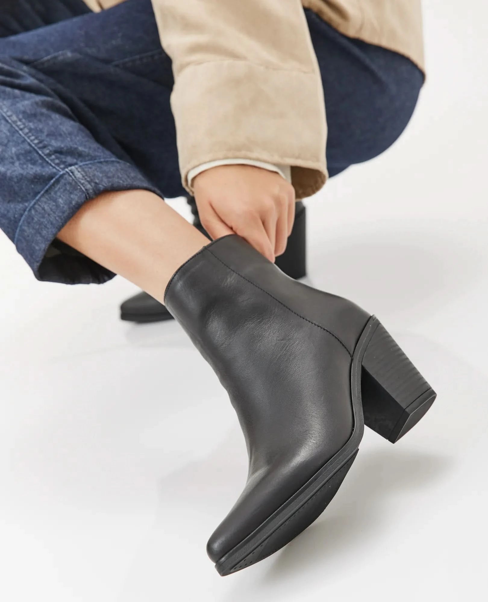 מגפוני עקב - ג'ואי - B Unique