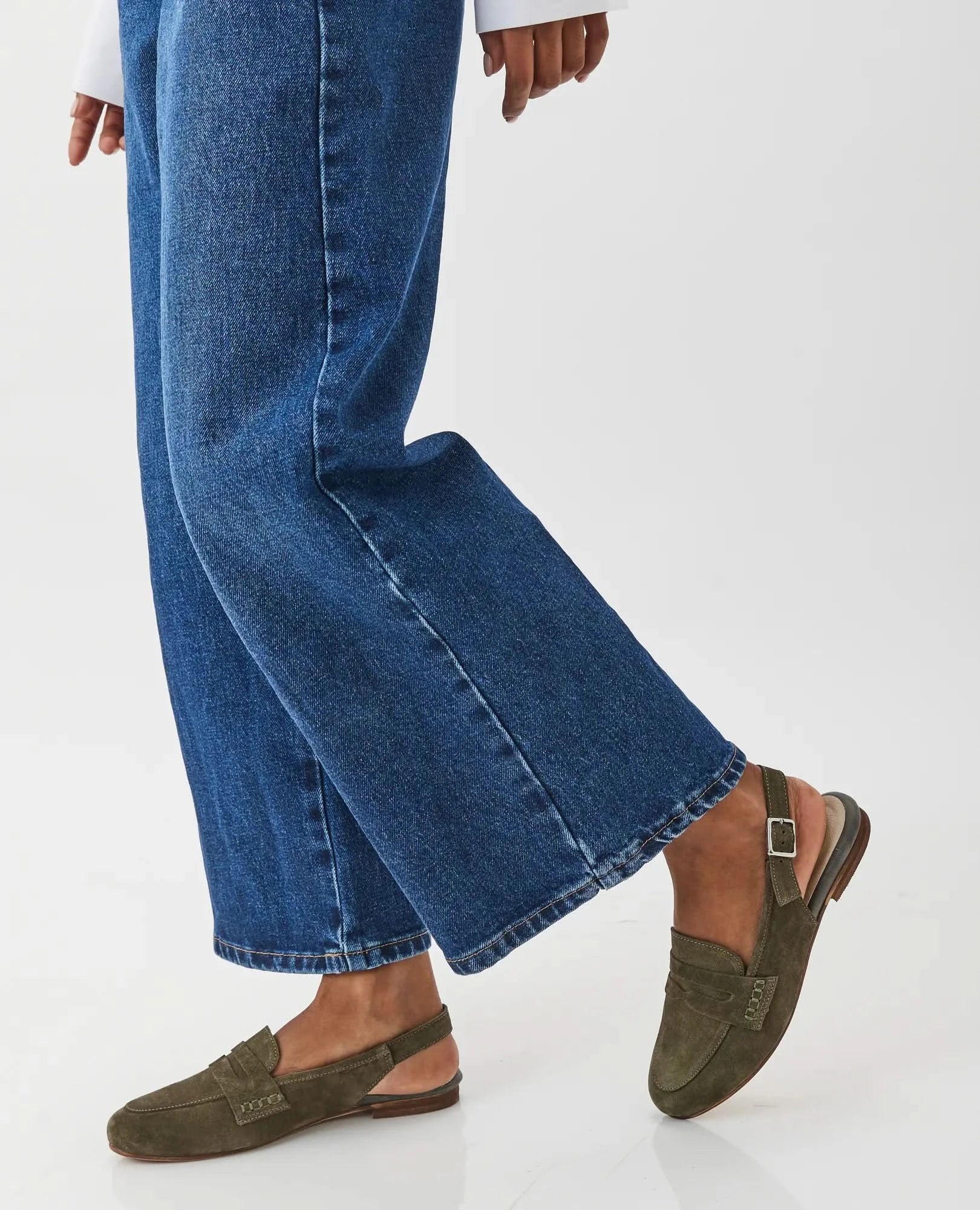 נעלי מוקסין לנשים מעור זמש איכותי דגם לורי | נעלי נשים בי יוניק