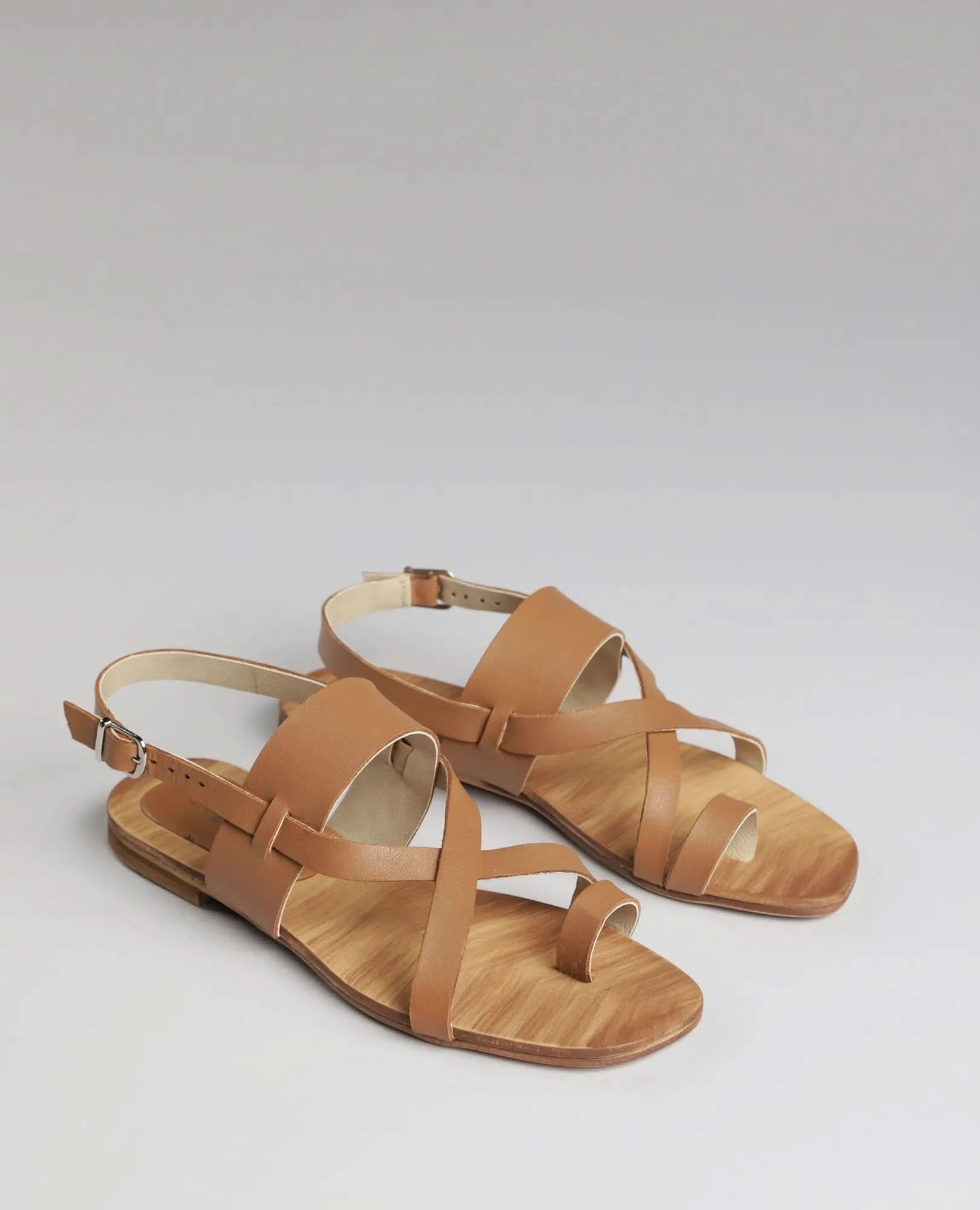 סנדלים שטוחים- אודרי - B Unique