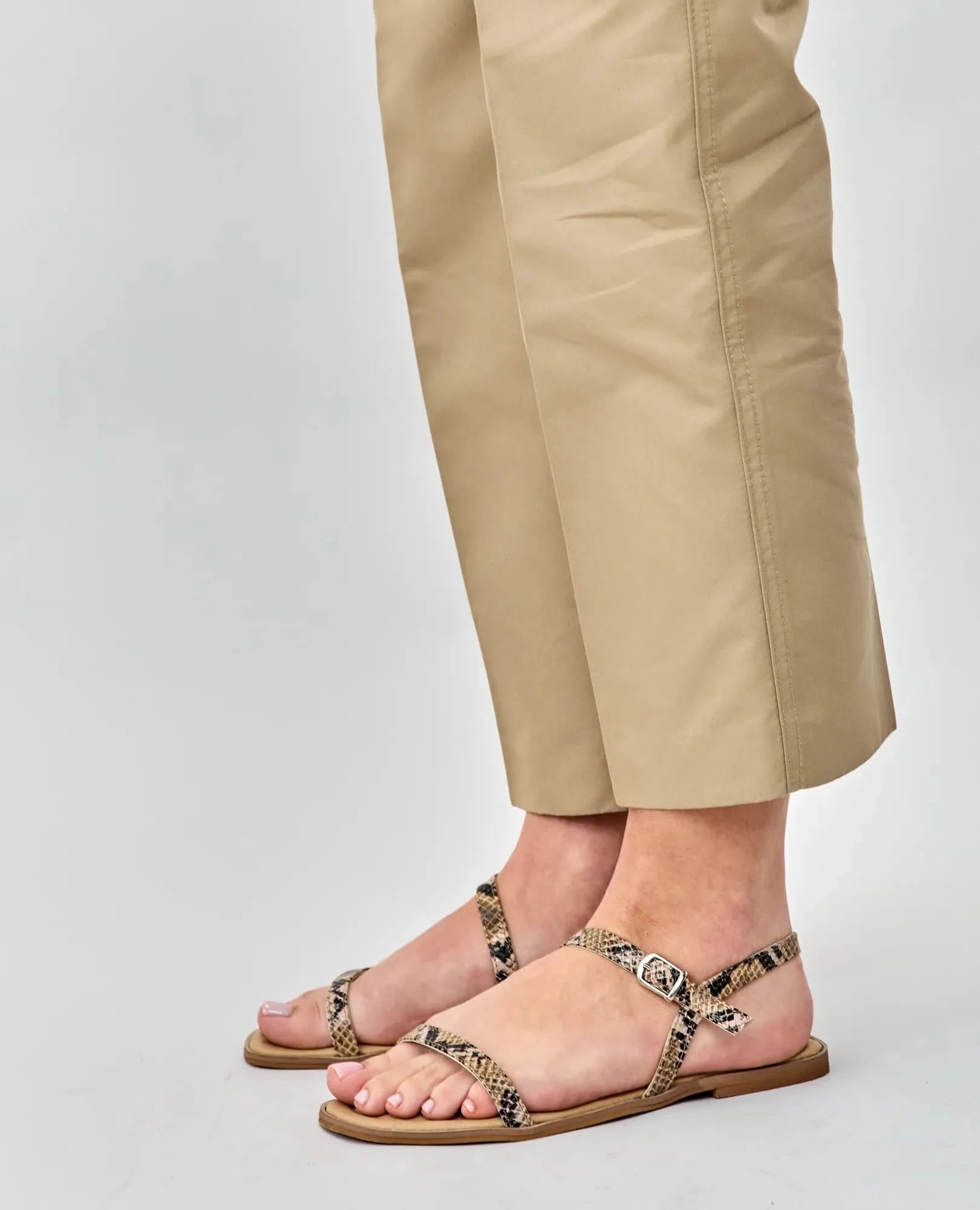 סנדלי רצועות- אינגריד - B Unique