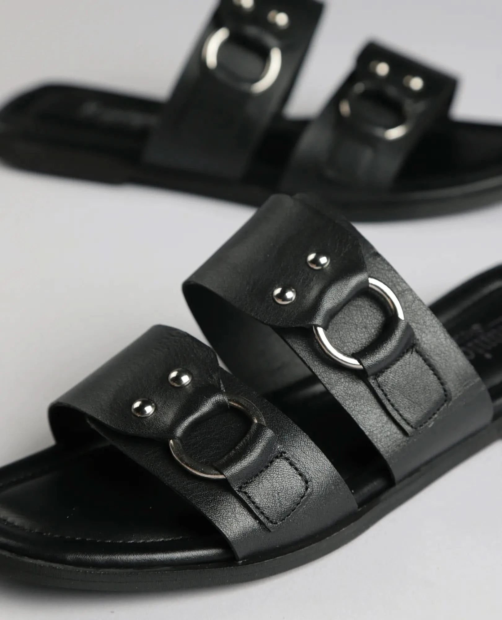 כפכפי ניטים- אליזבת - B Unique