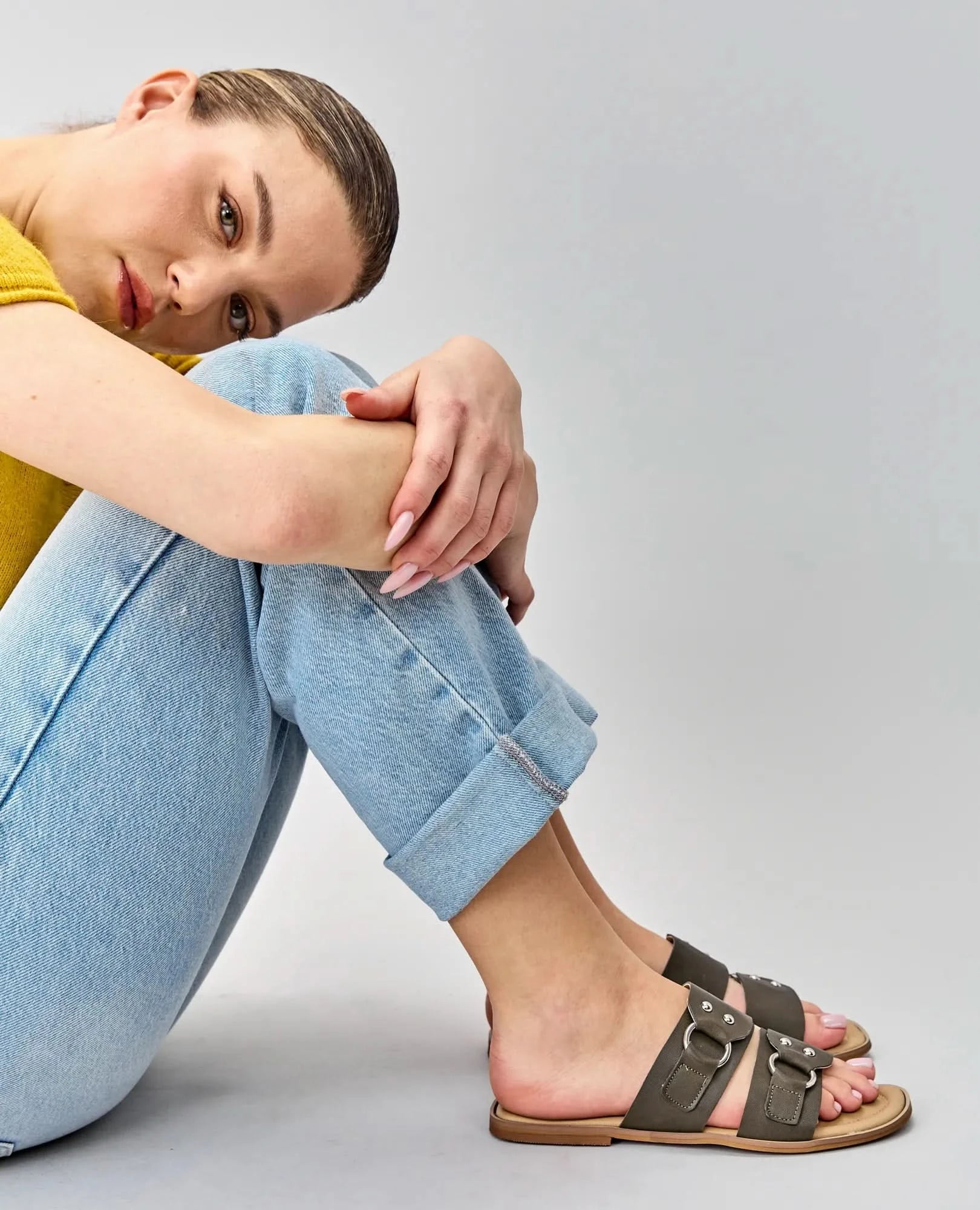 כפכפי ניטים- אליזבת - B Unique