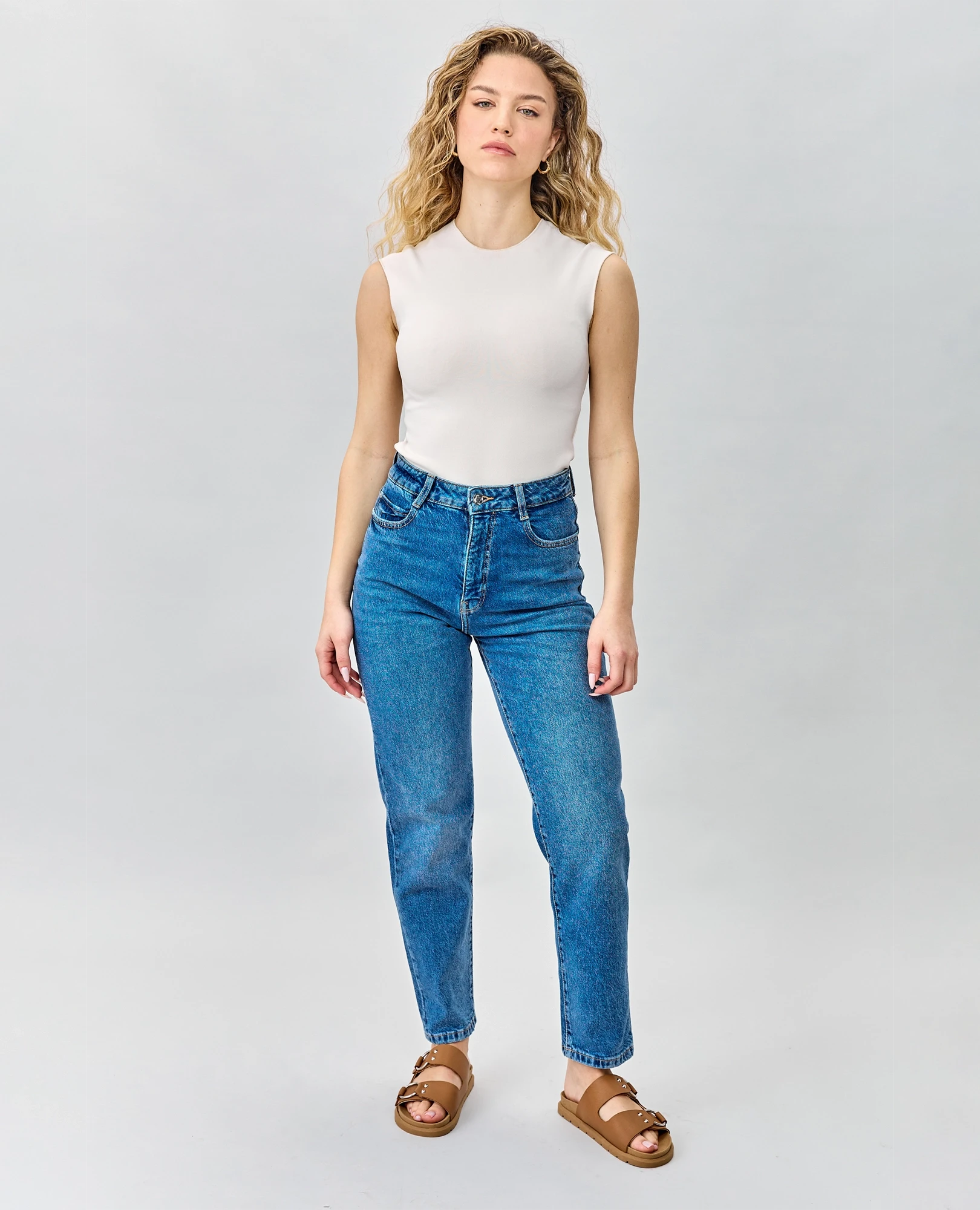 כפכפי רצועות - אמנדה - B Unique