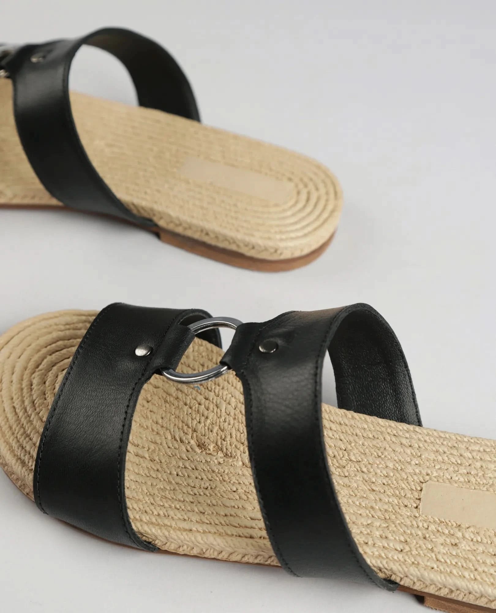 כפכפים שטוחים - טביתה - B Unique