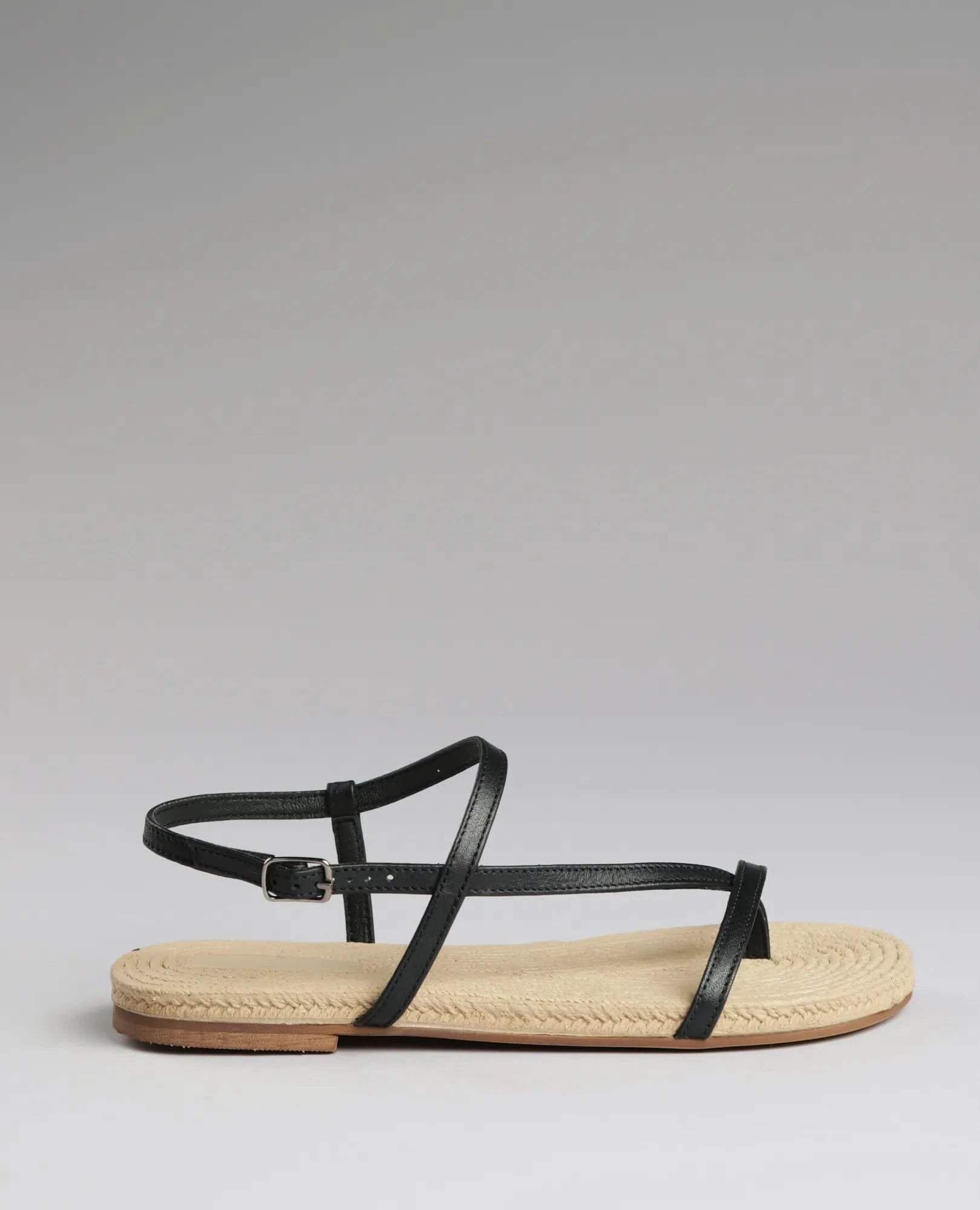 סנדלי אצבע - טטאינה - B Unique