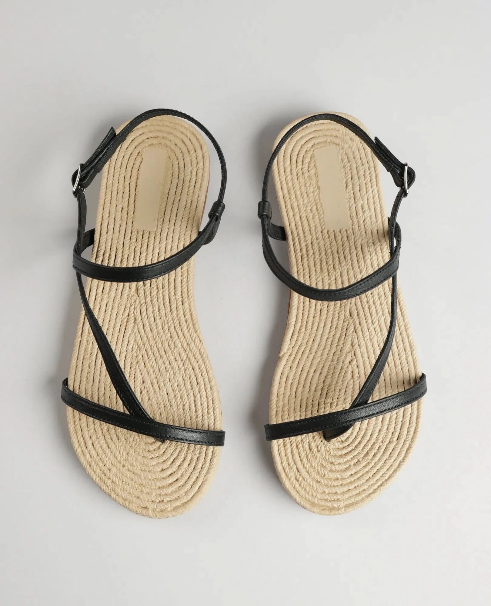 סנדלי אצבע - טטאינה - B Unique