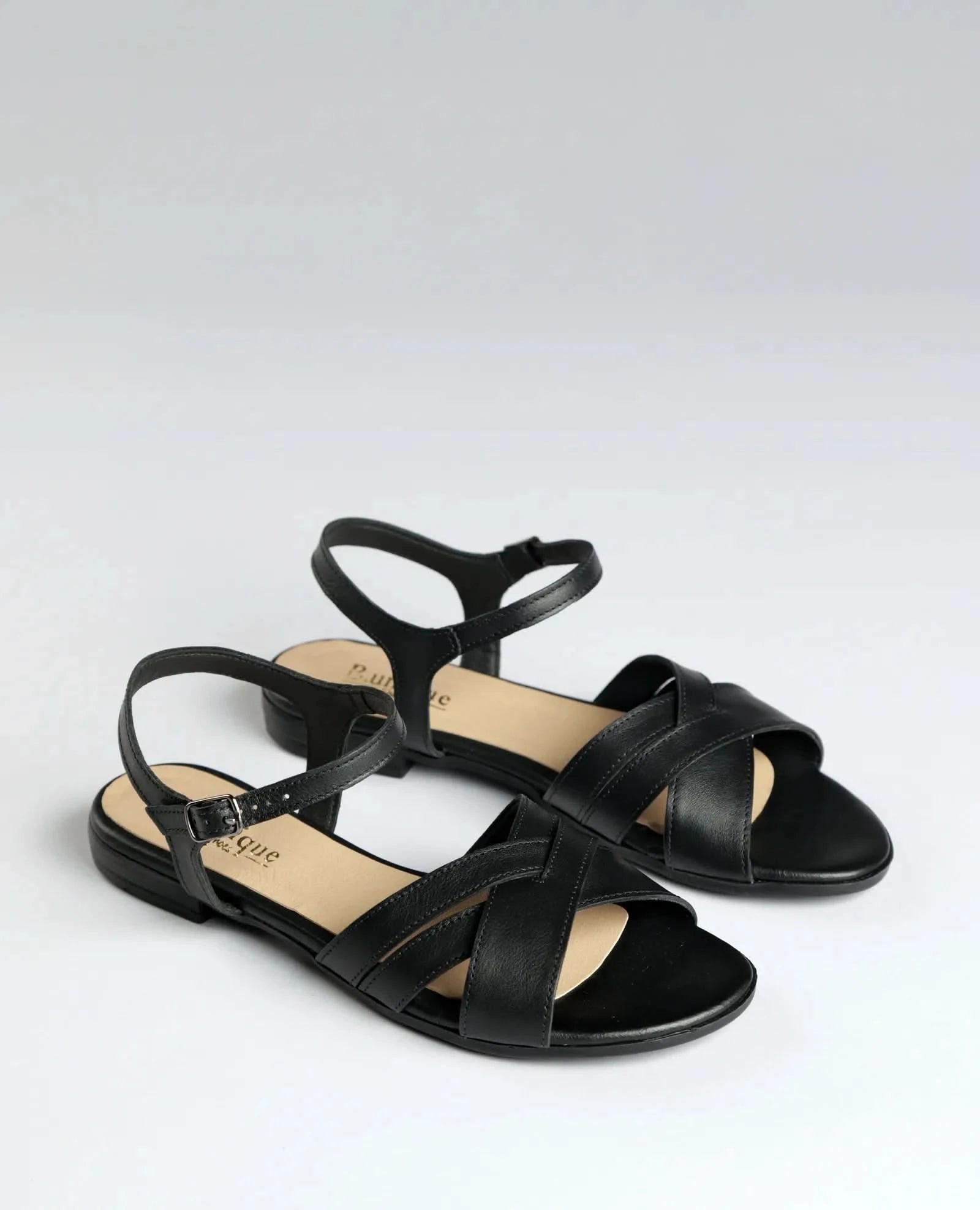 סנדלי רצועות - מרשה - B Unique