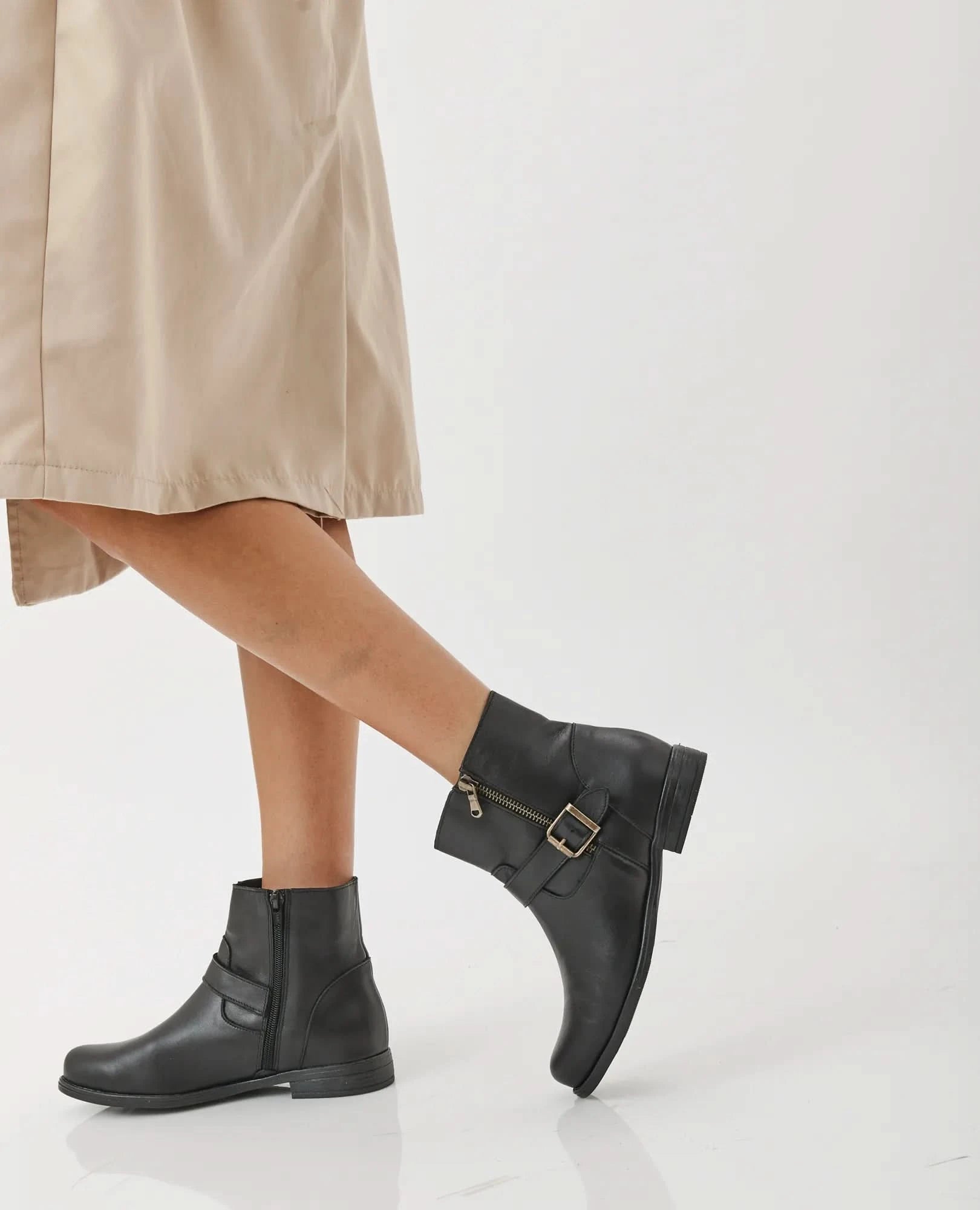 מגפונים קלאסיים לנשים דגם תמר | מגפונים מעור לנשים | בי יוניק