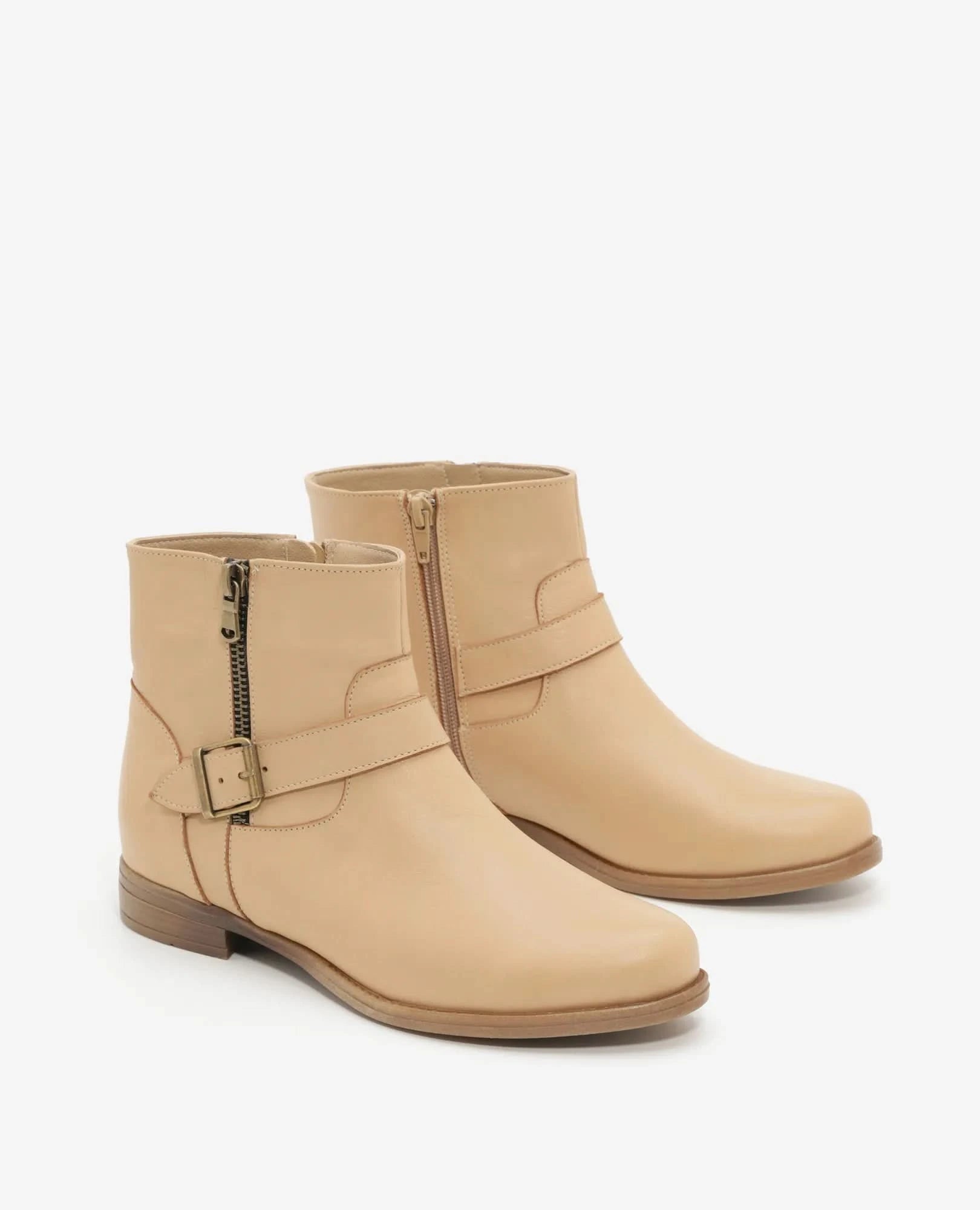 מגפונים קלאסיים לנשים דגם תמר | מגפונים מעור לנשים | בי יוניק