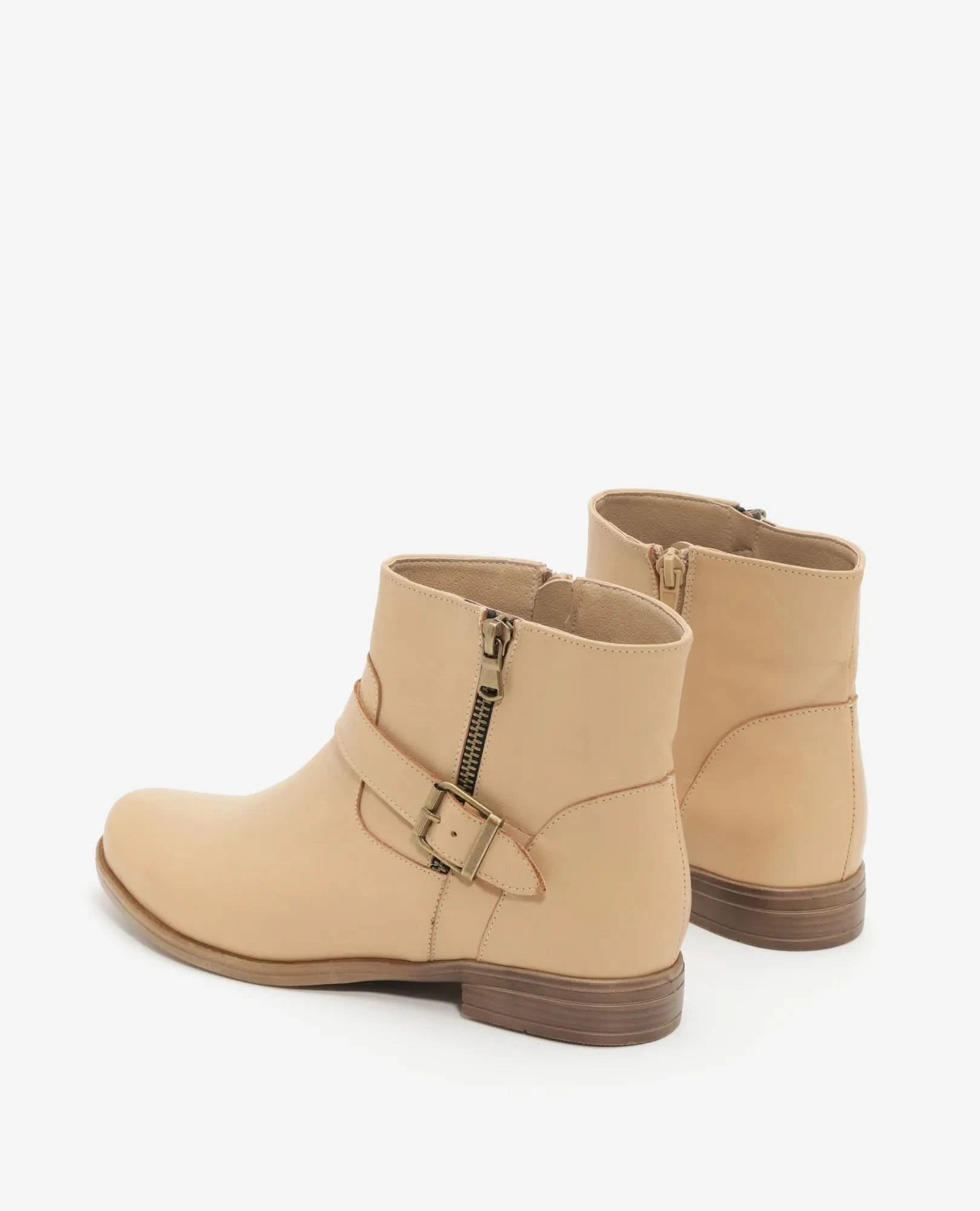 מגפונים קלאסיים לנשים דגם תמר | מגפונים מעור לנשים | בי יוניק