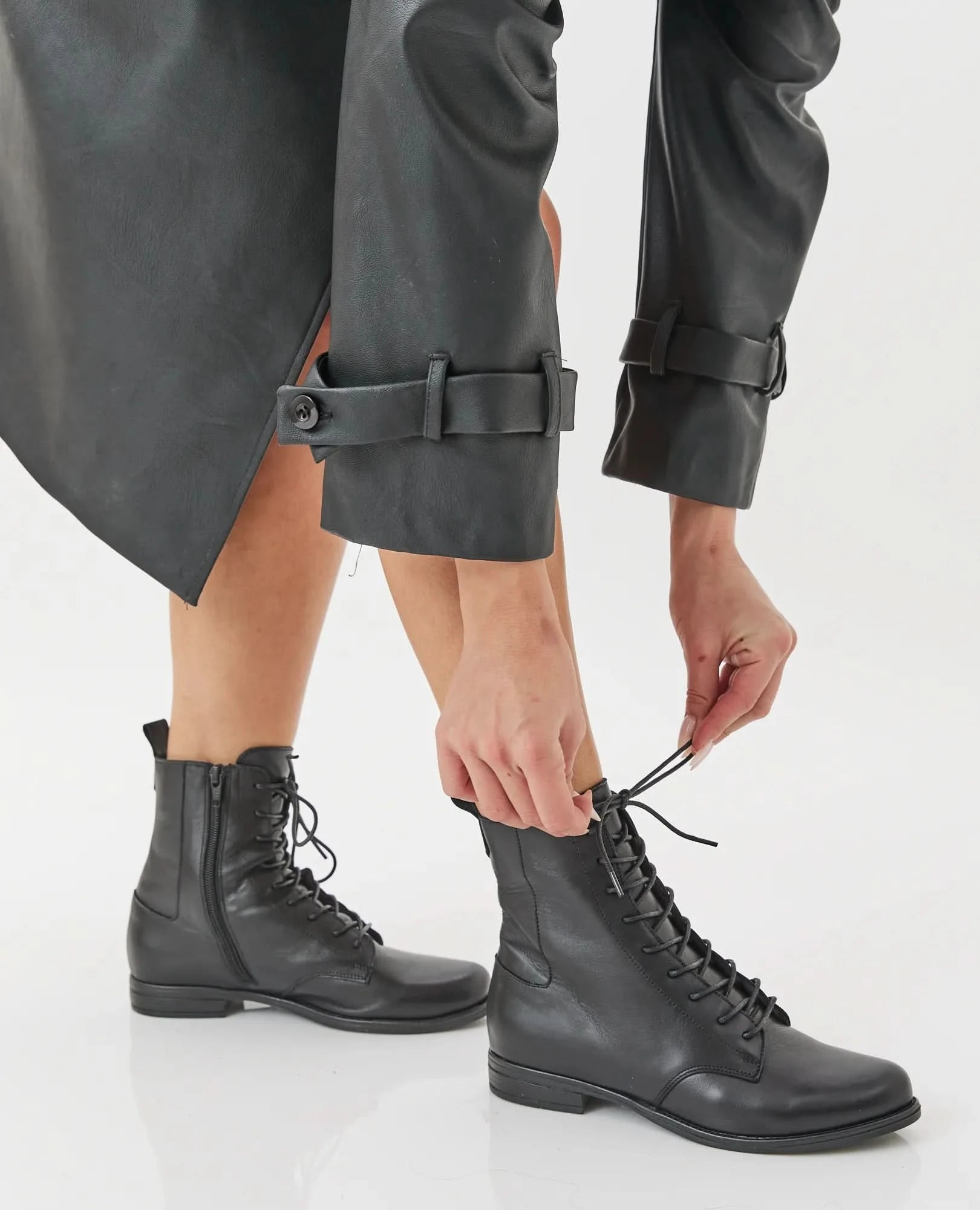 מגפוני שרוכים קלאסים דגם כנרת | מגפונים מעור לנשים - בי יוניק