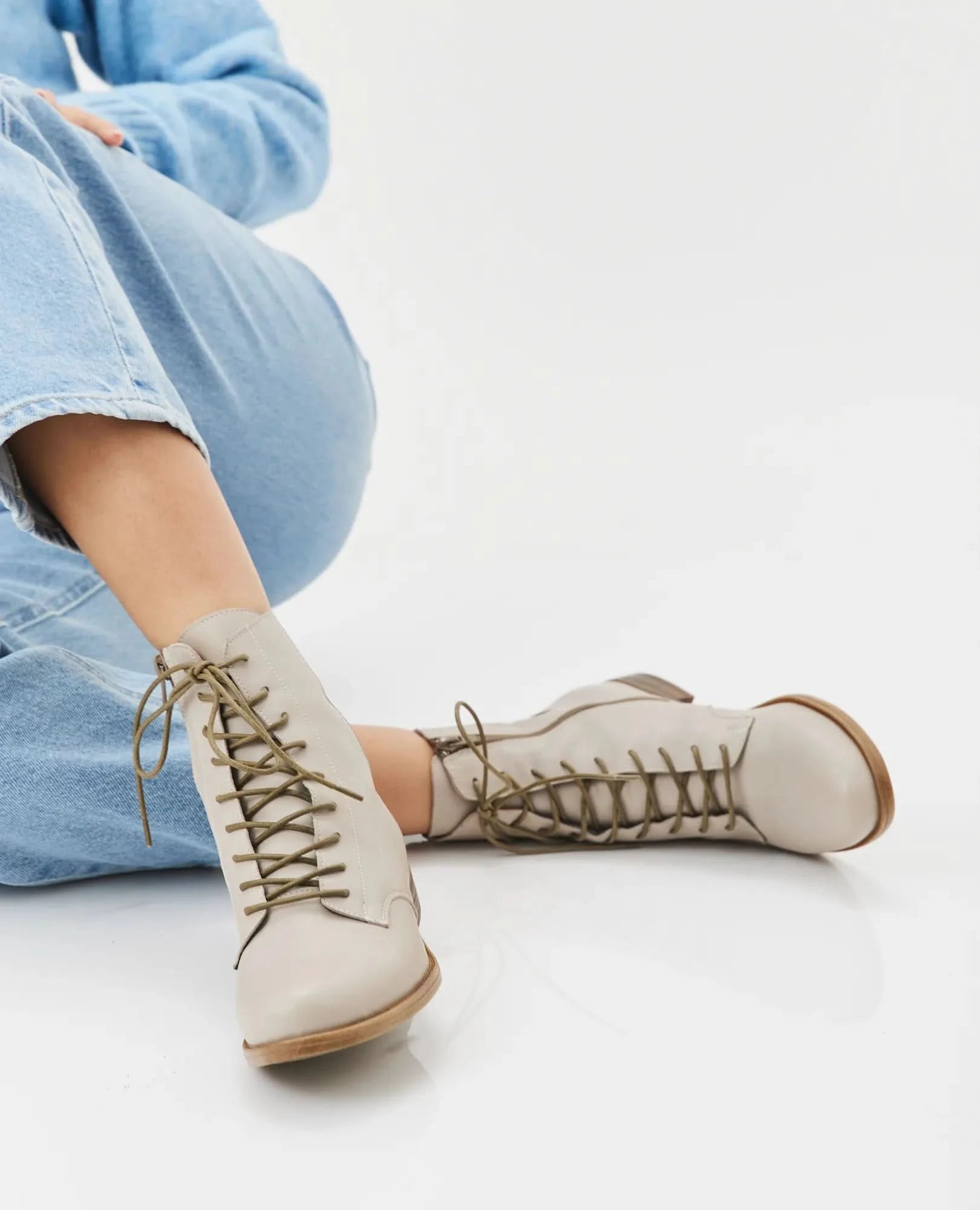 מגפוני שרוכים קלאסים דגם כנרת | מגפונים מעור לנשים - בי יוניק