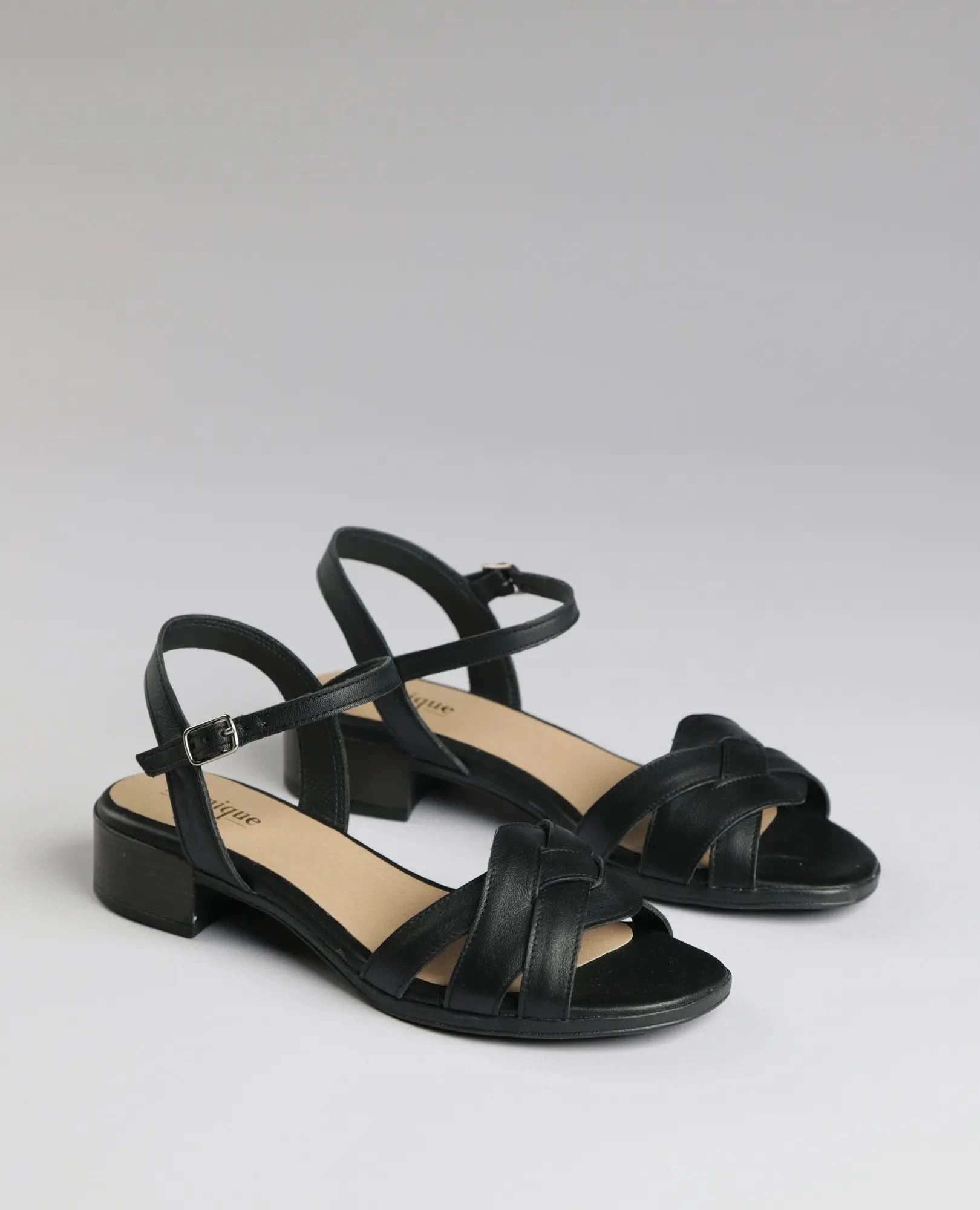 סנדלי רצועות - ויויאן - B Unique