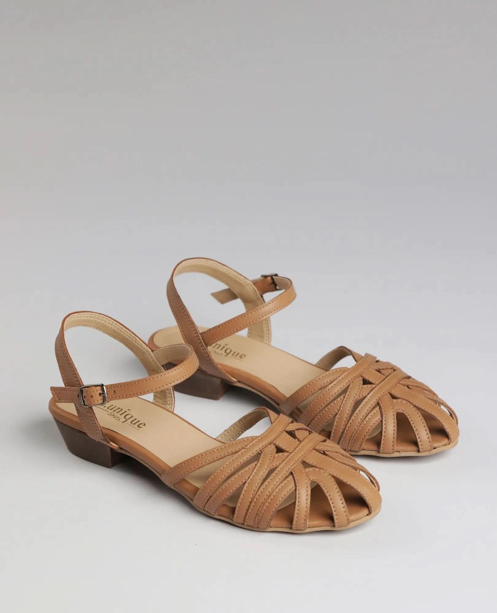 סנדלים סגורים - יארה - B Unique