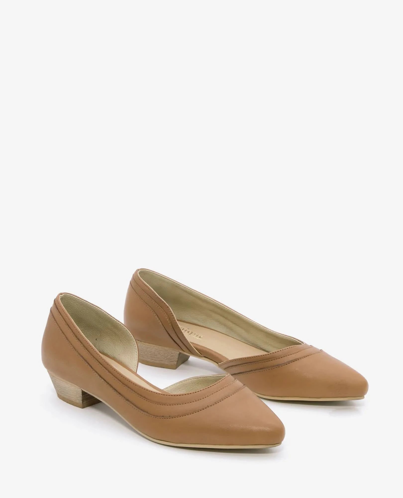 נעלי סירה אלגנטיות עם עקב נמוך דגם מלאני- באתר ובחנויות בי יוניק