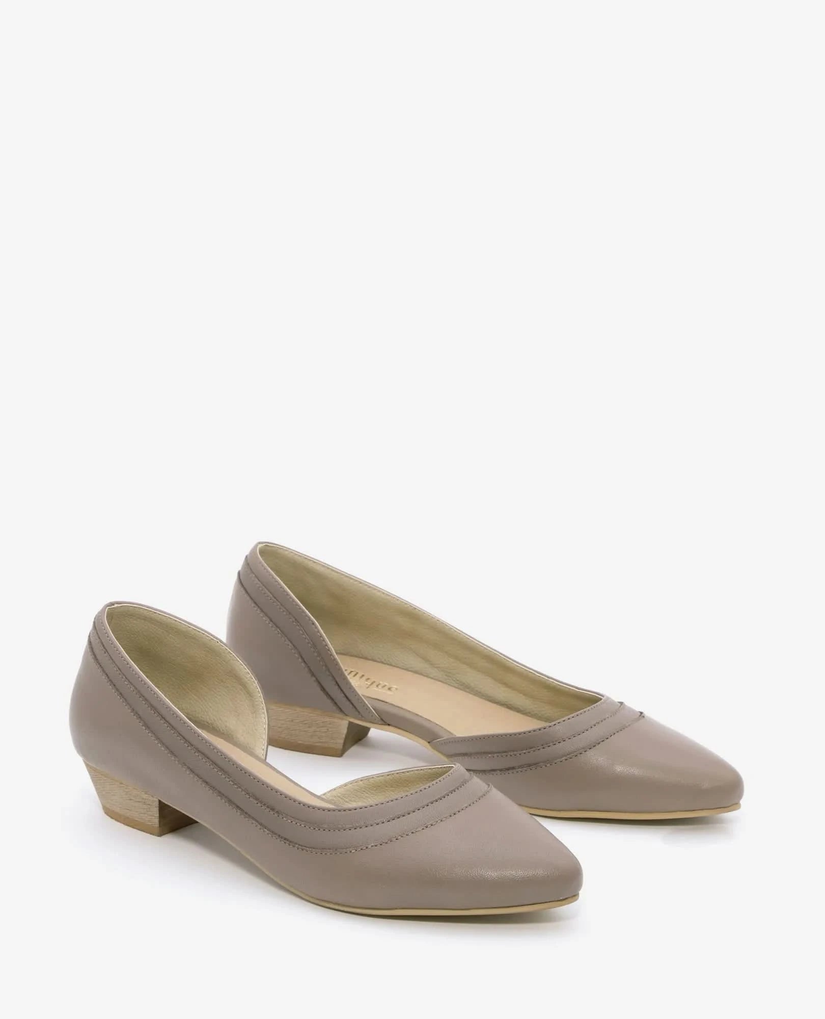 נעלי סירה אלגנטיות עם עקב נמוך דגם מלאני- באתר ובחנויות בי יוניק