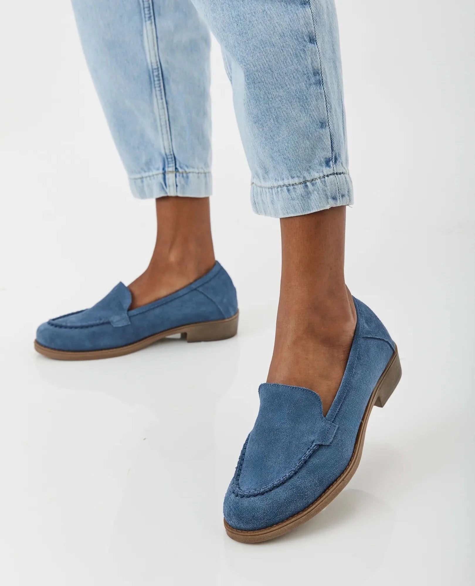 נעלי מוקסין קלאסיות לנשים מעור זמש איכותי דגם סנדרה | בי יוניק