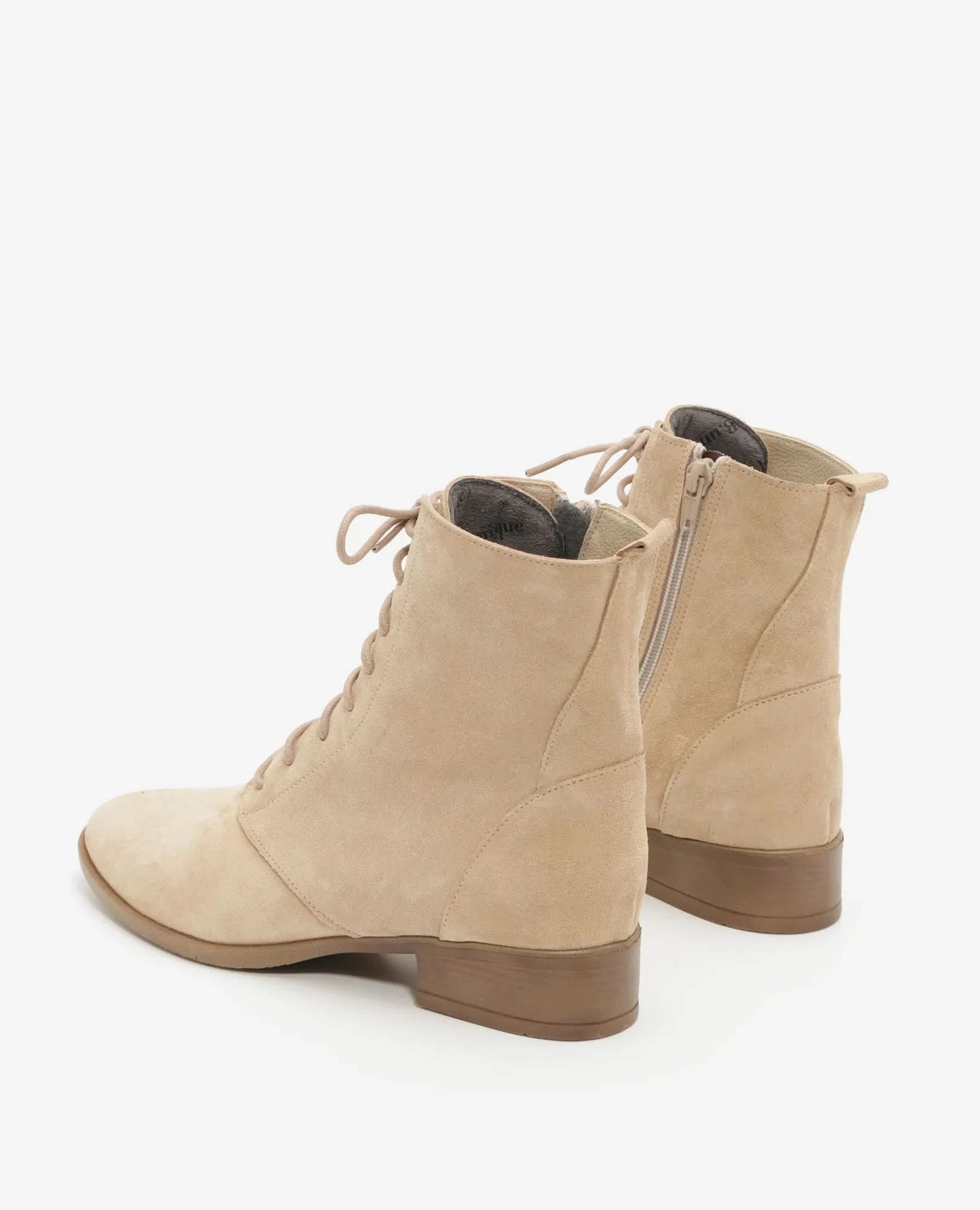 מגפונים קלאסיים עם שרוכים דגם עמית | מגפונים לנשים בי יוניק