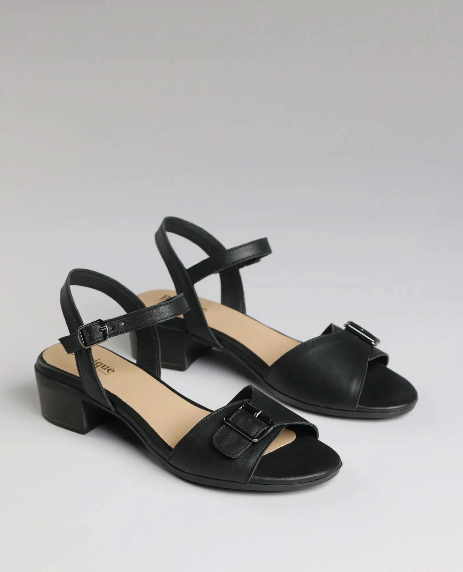 סנדלים קלאסיים - ג'וליאן - B Unique